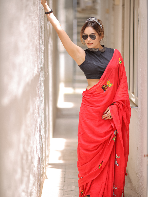 Hashtag Haute (Hand Embroidery Mul Mul Cotton Saree)