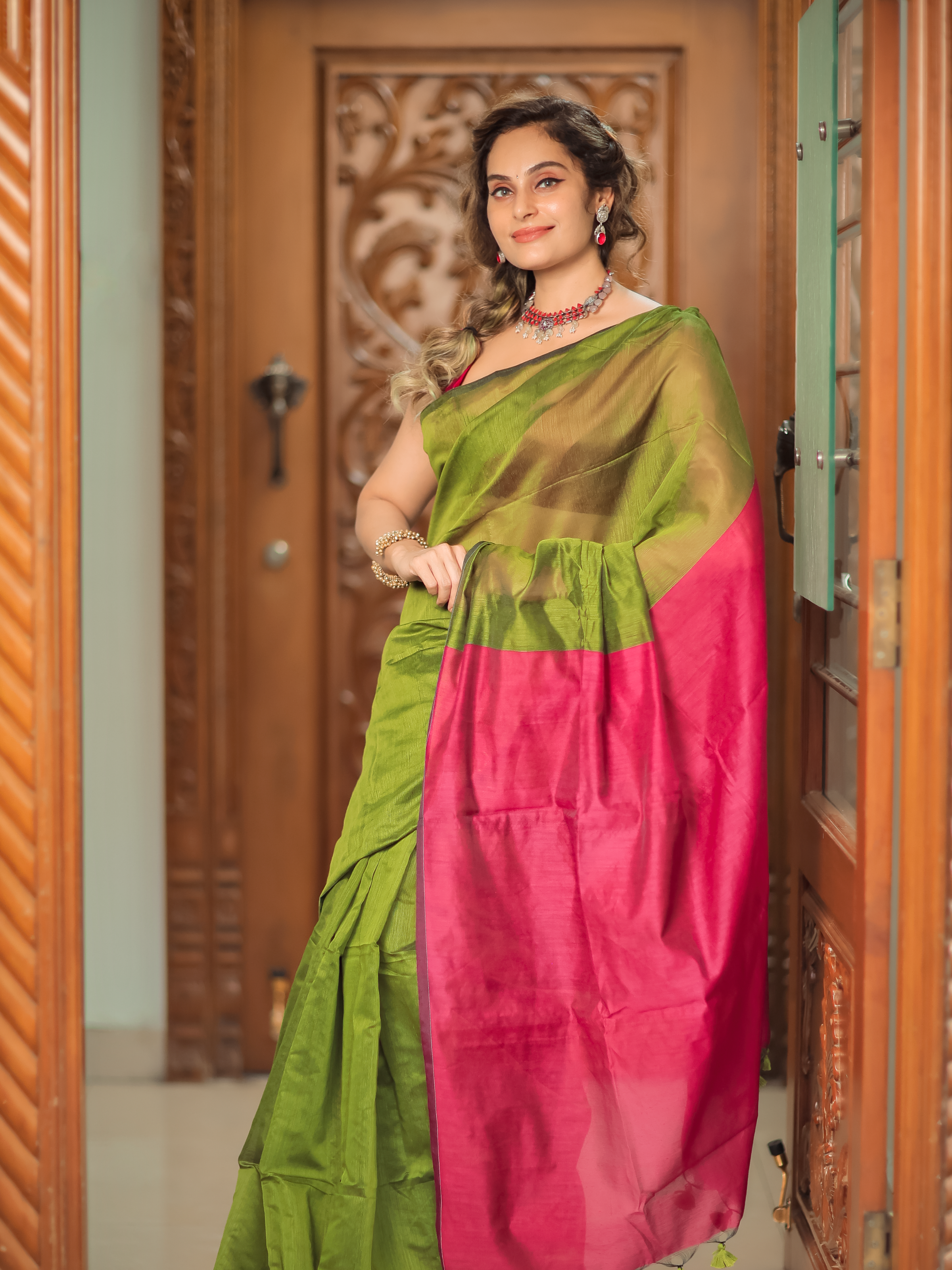Rang De (Handwoven Cotton And Silk Weaving Saree + Unstitched Blouse Piece)