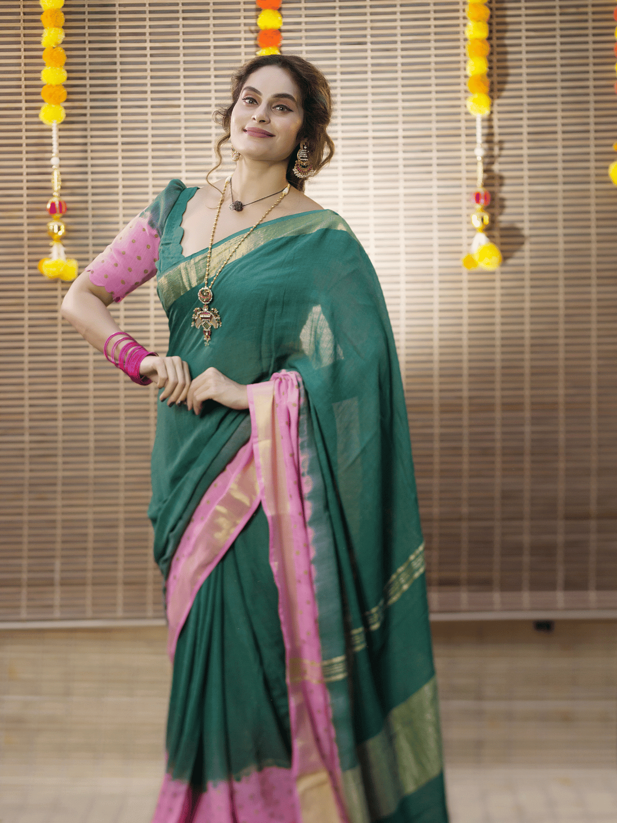 Pista Barfi (Saree + Unstitched Blouse Piece)