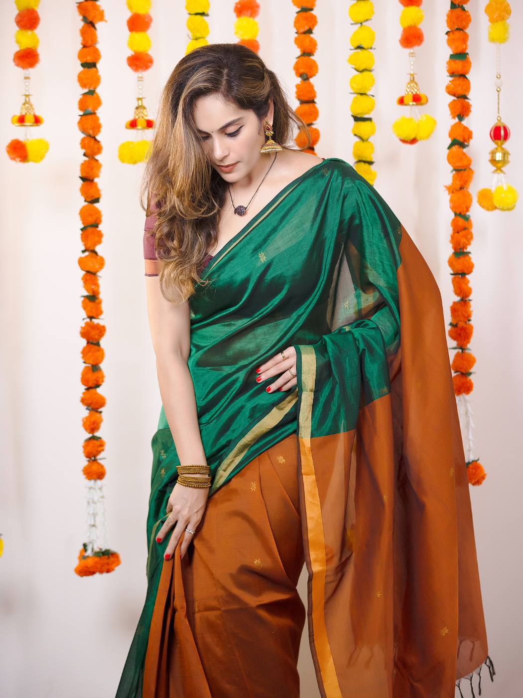 Ashirvad ( Pure Pattu Saree Handwoven + Blouse Piece)