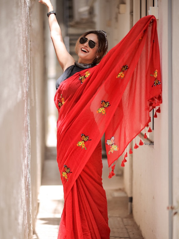 Hashtag Haute (Hand Embroidery Mul Mul Cotton Saree)