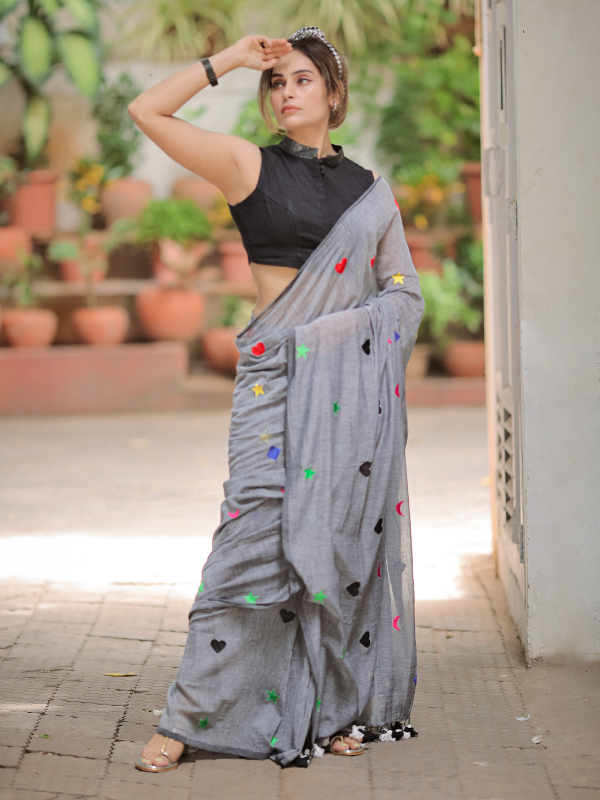 Selfie Stunner (Hand Embroidery Mul Mul Cotton Saree)