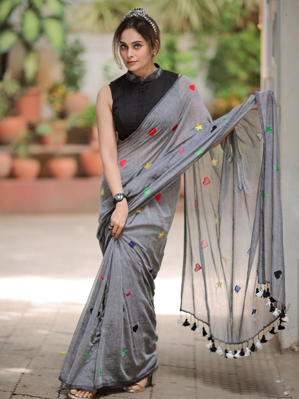 Selfie Stunner (Hand Embroidery Mul Mul Cotton Saree)