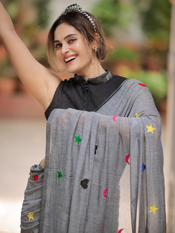 Selfie Stunner (Hand Embroidery Mul Mul Cotton Saree)