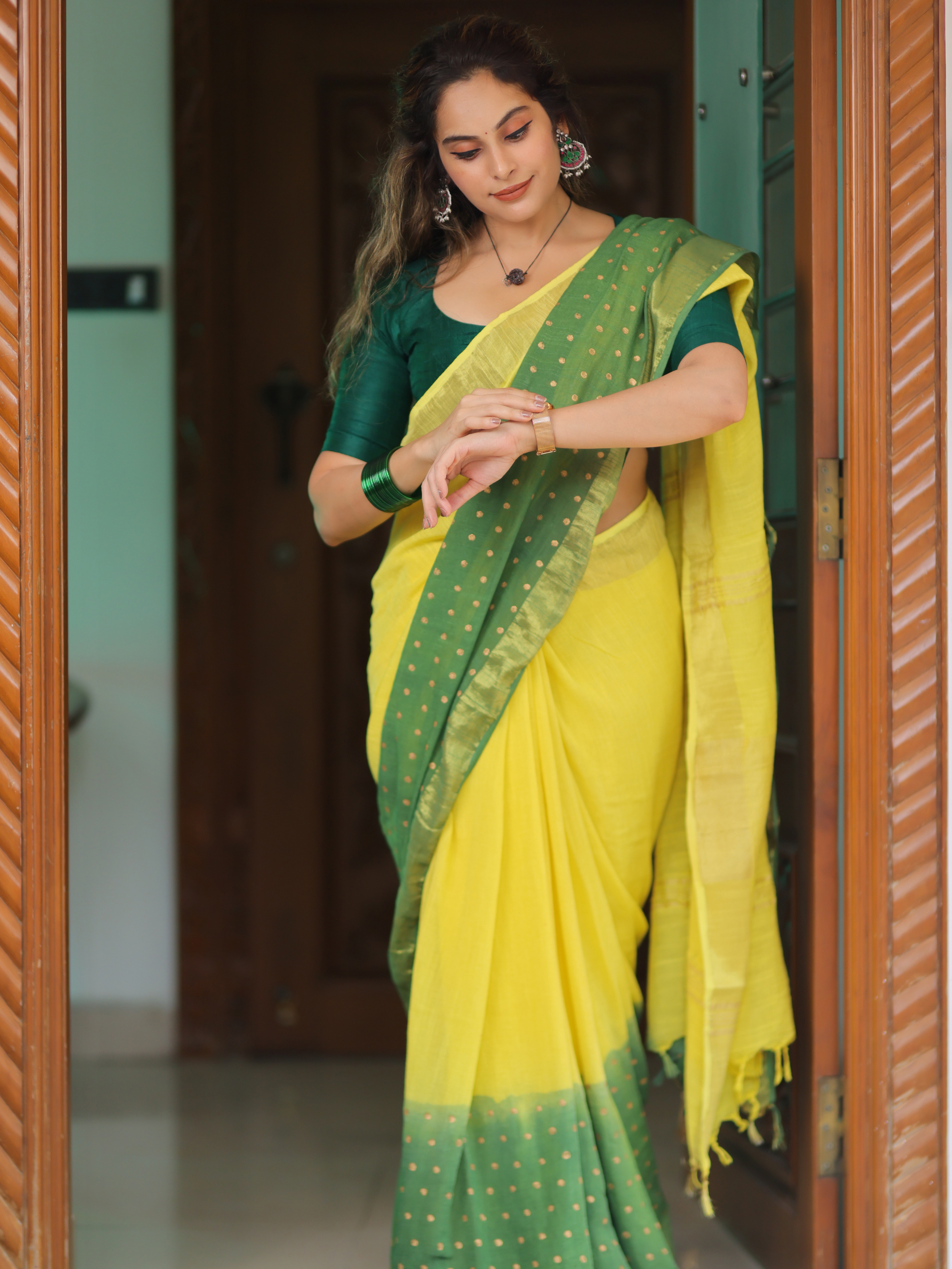 Badami Lassi (Saree + Unstitched Blouse Piece)