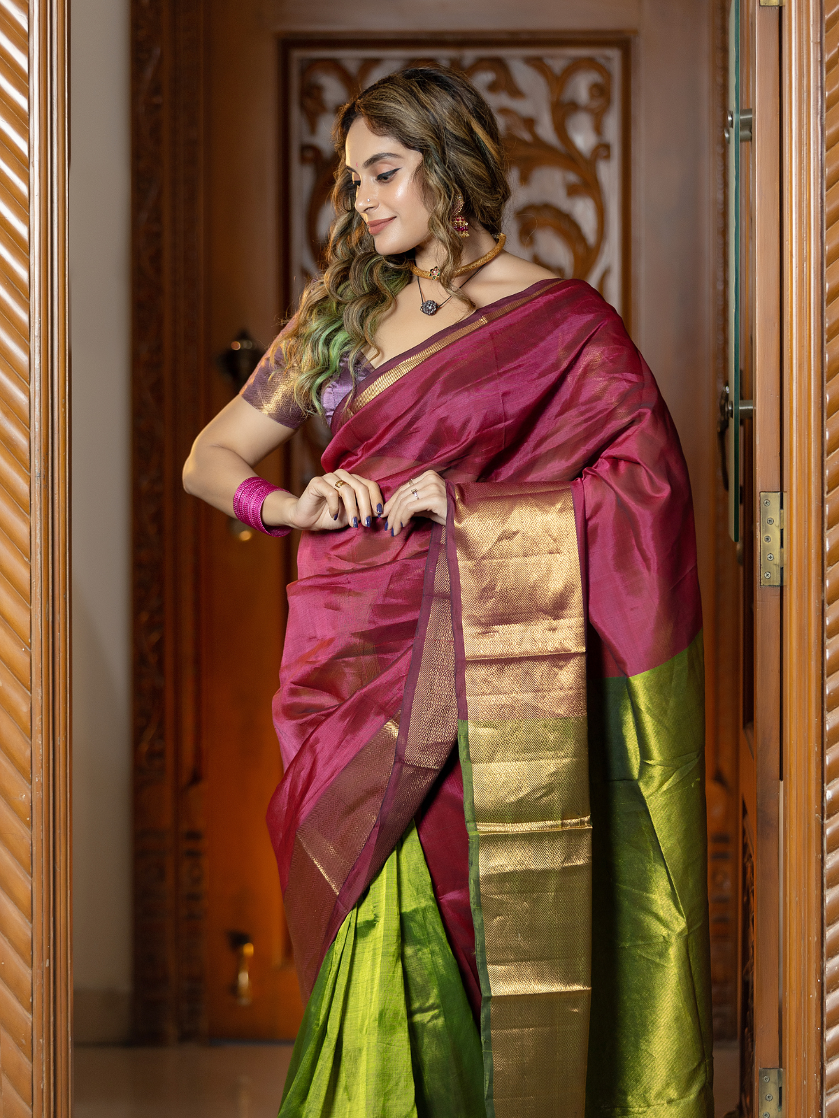 Pratibha (Handwoven Silk Cotton Saree + Running Blouse Fabric)
