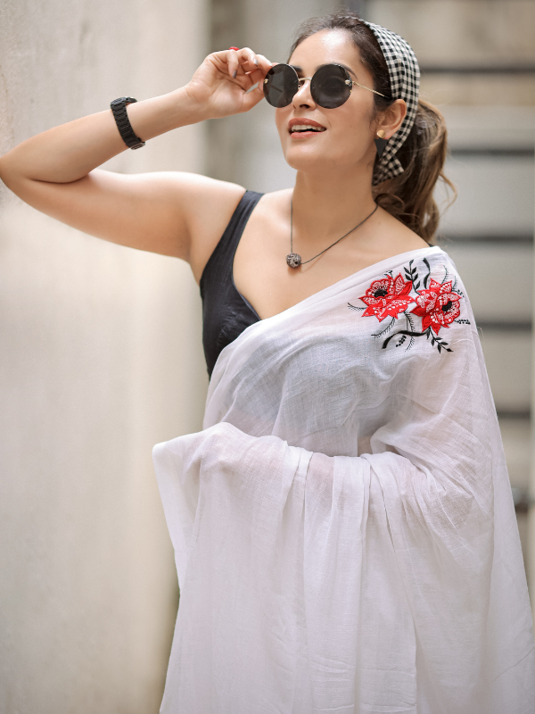 Social Chic (Hand Embroidery Mul Mul Cotton Saree)