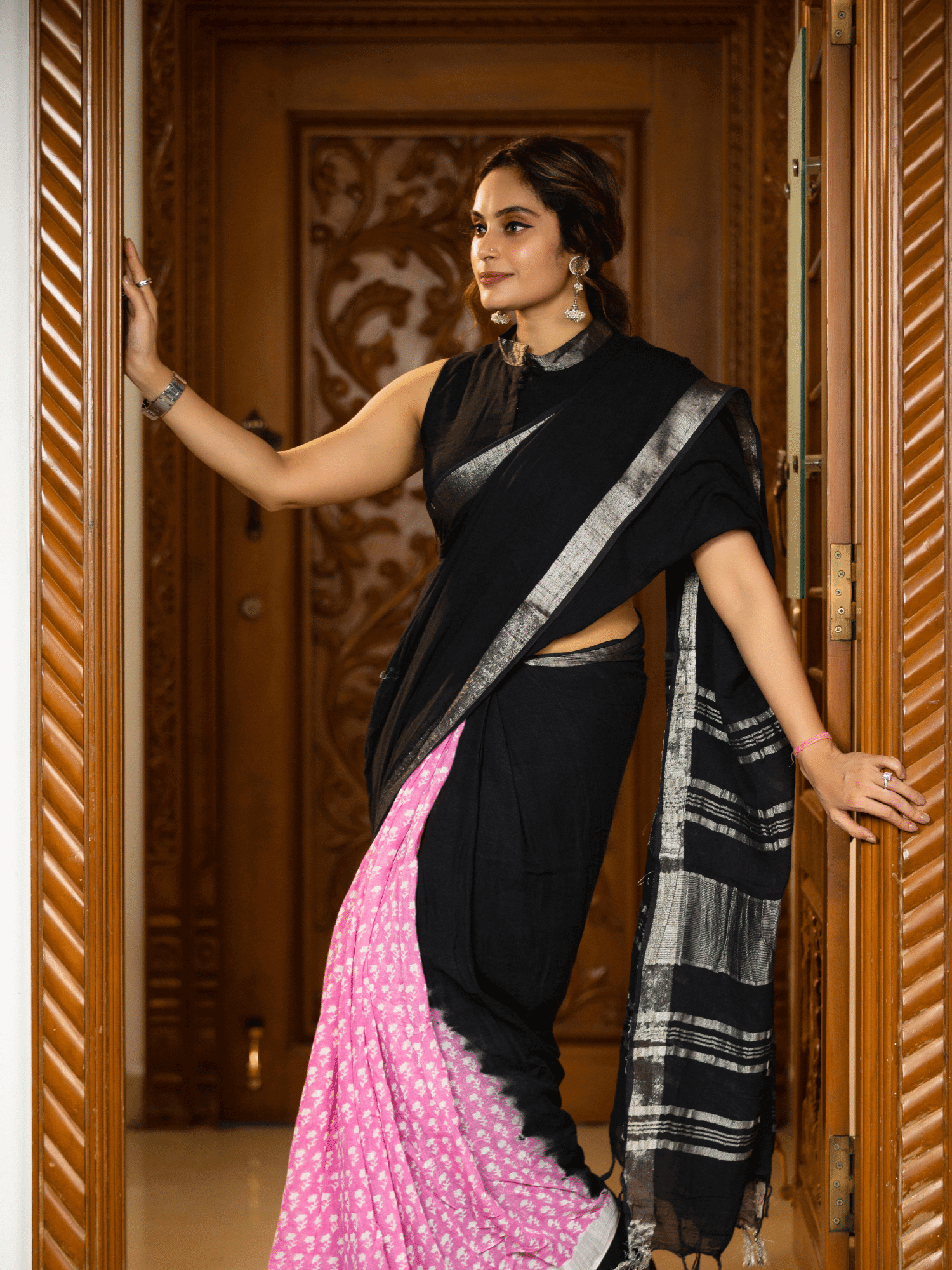 Rose Kishmish (Saree + Unstitched Blouse Piece)