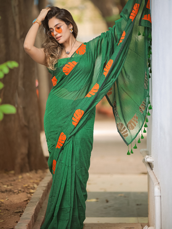 Comment Queen (Hand Embroidery Mul Mul Cotton Saree)