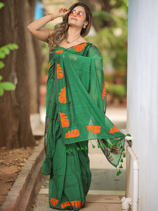 Comment Queen (Hand Embroidery Mul Mul Cotton Saree)