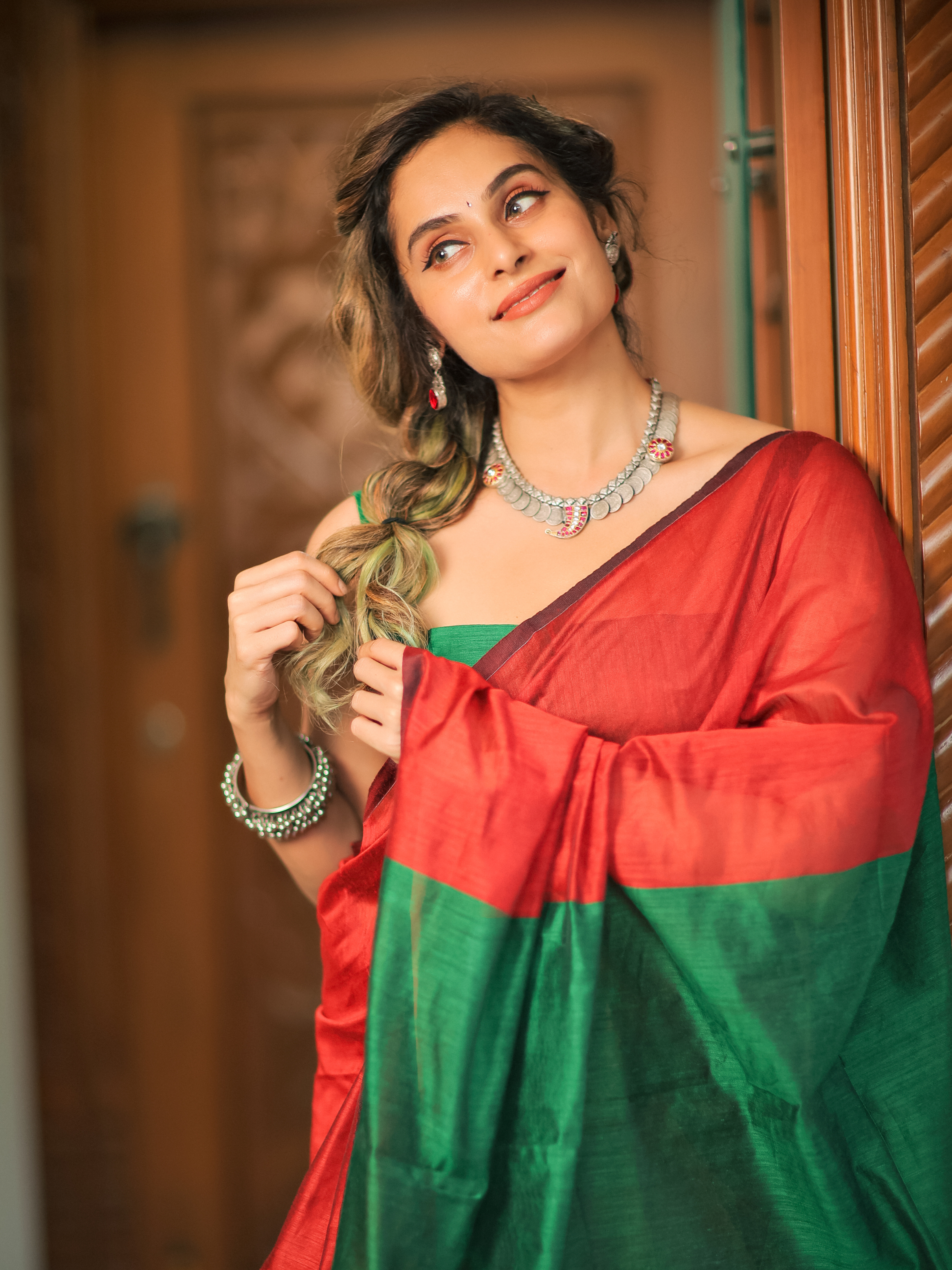 Gulaal (Handwoven Cotton And Silk Weaving Saree + Unstitched Blouse Piece)