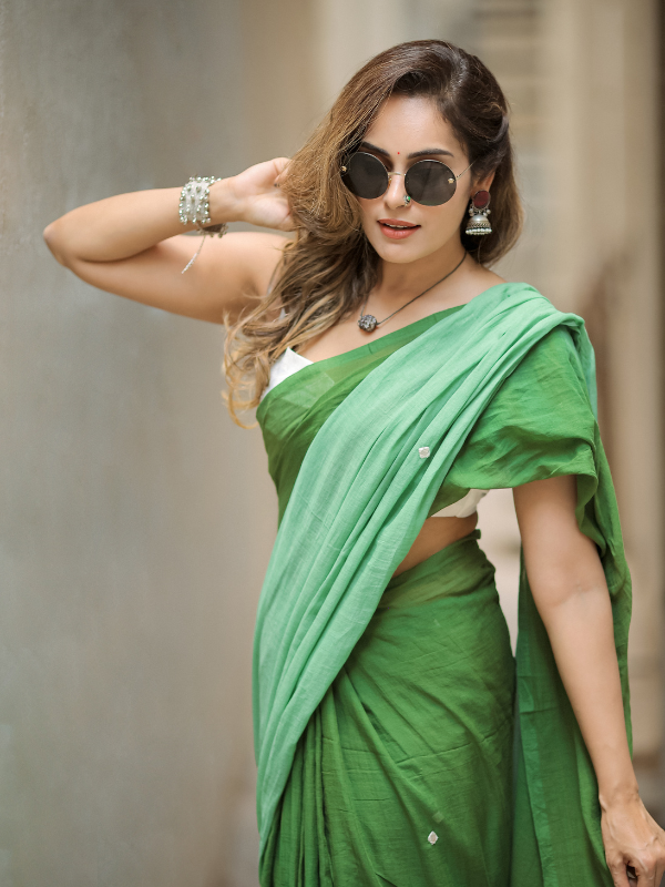 Double-Tap Dream (Hand Embroidery Mul Mul Cotton Saree)