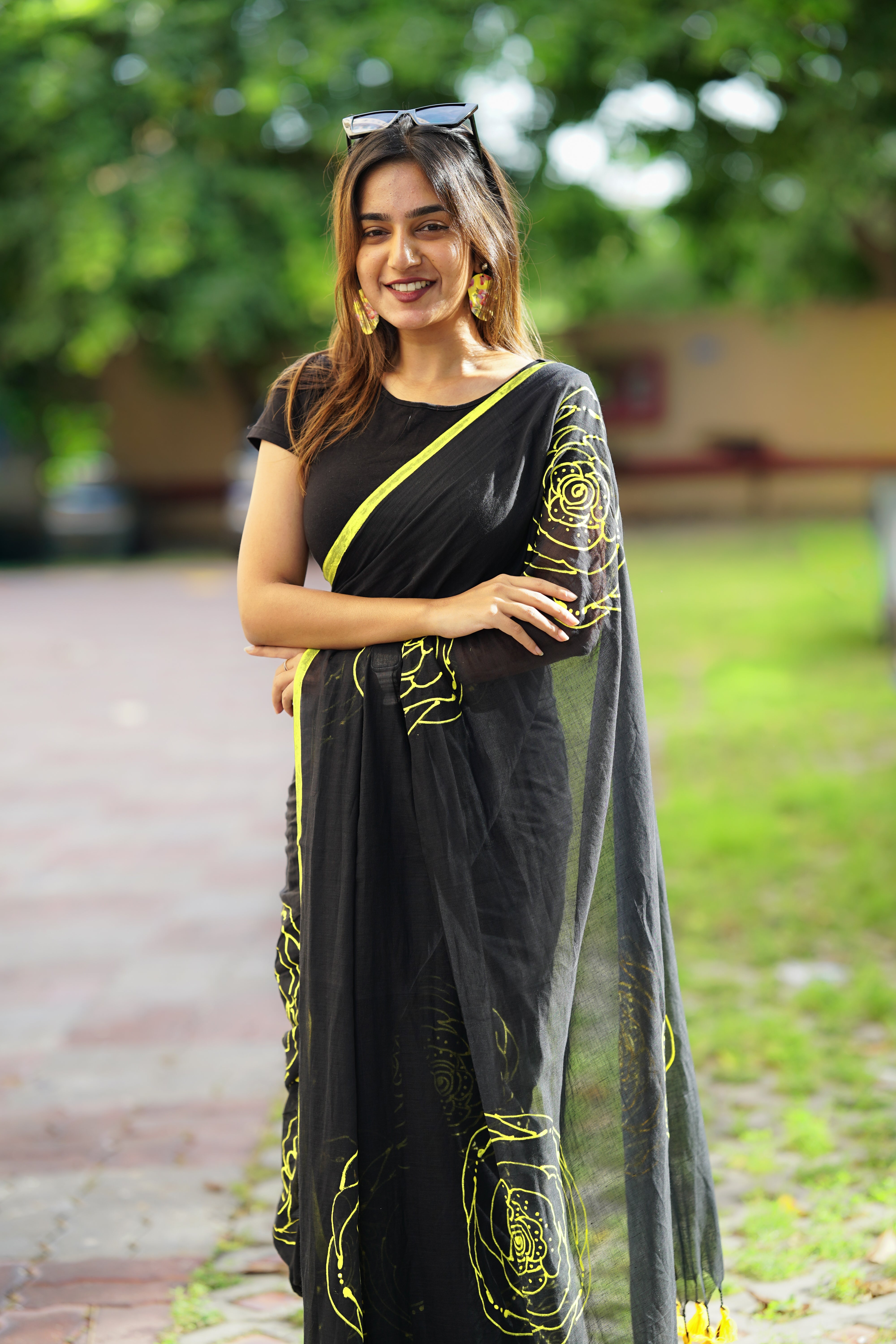 Midnight Neon Bloom (Mul Cotton Saree)