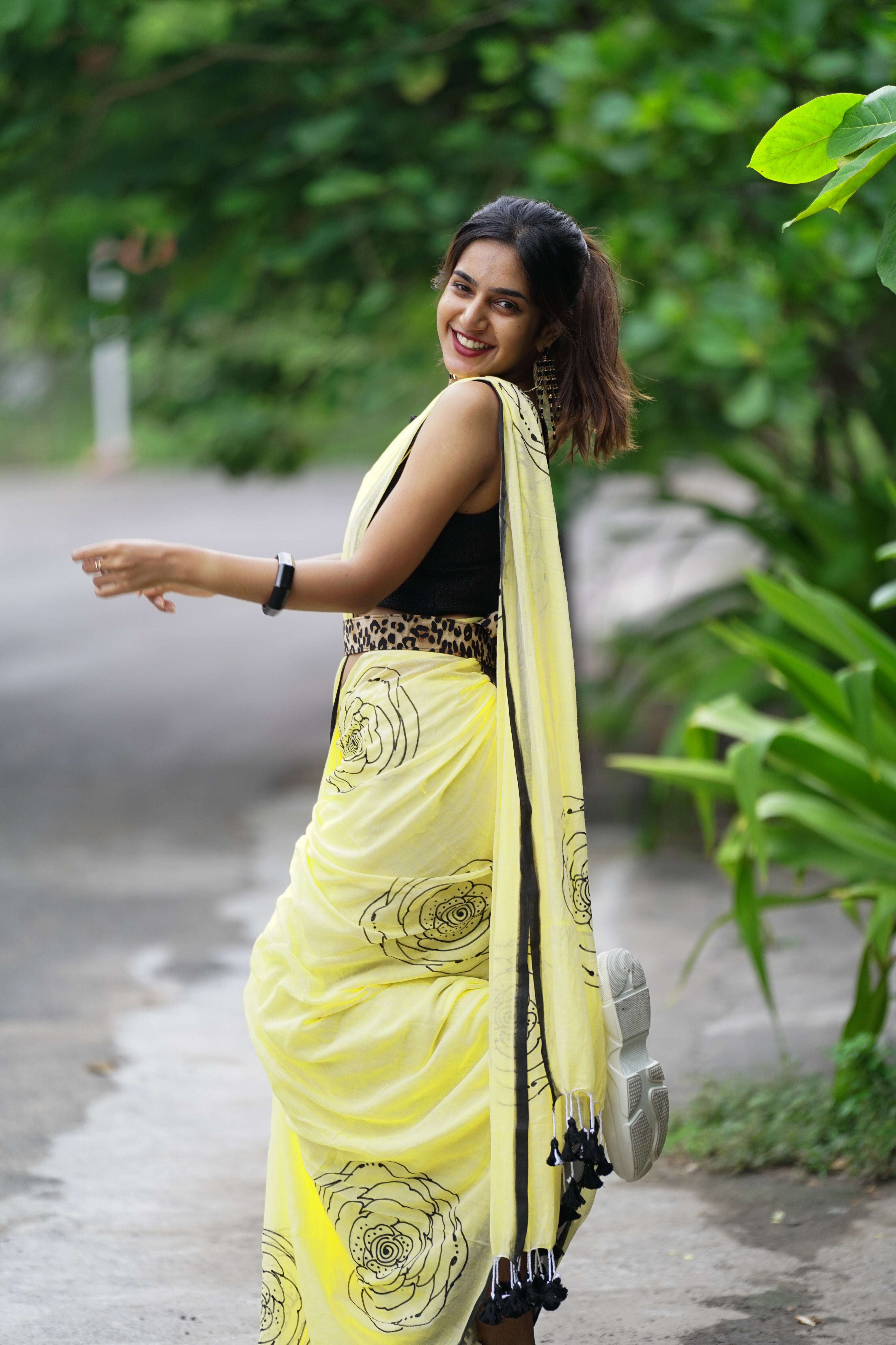 Cheeky Citrus Bloom (Mul Cotton Saree)