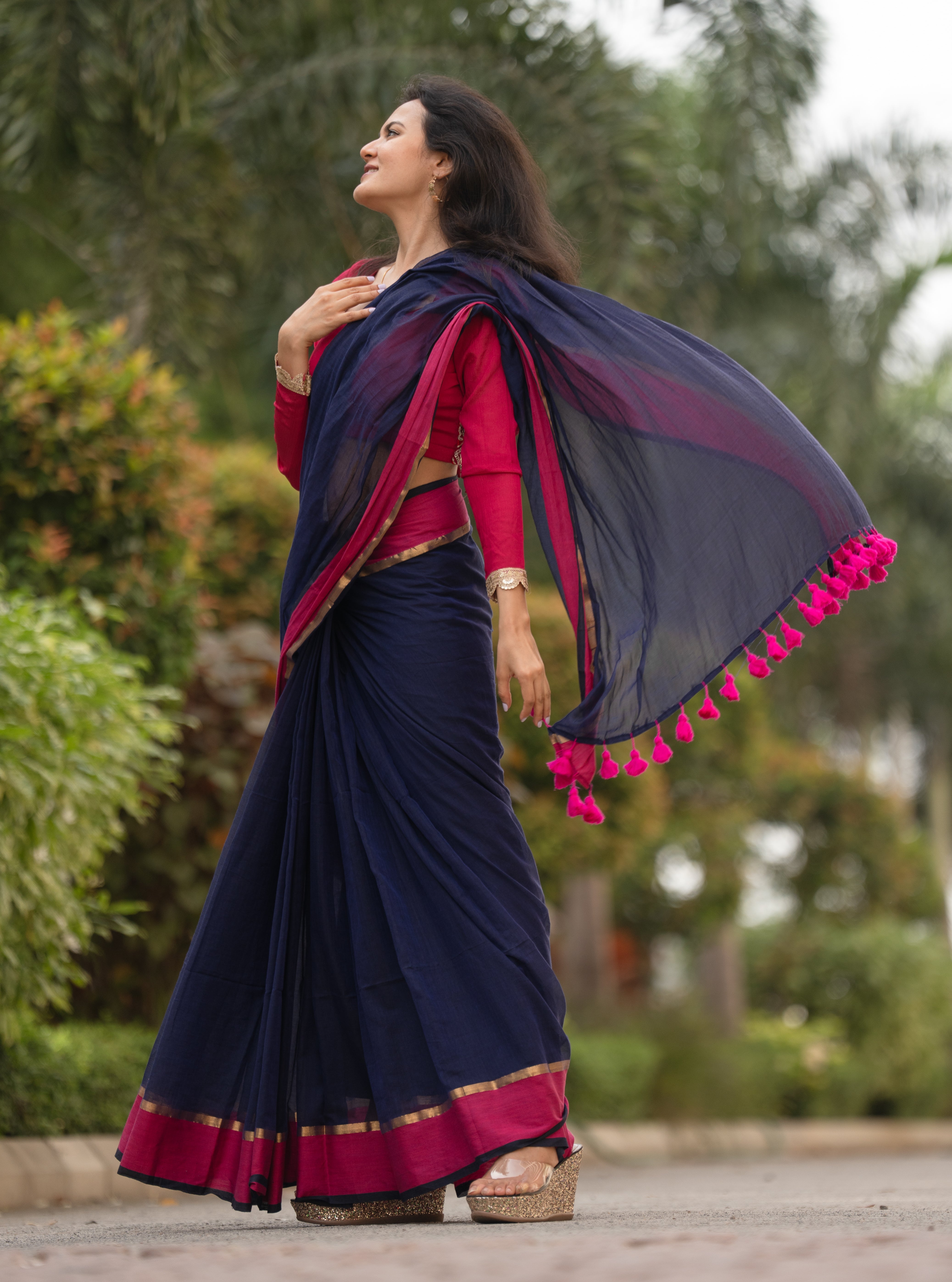 Neelkamal (Mul Mul Cotton Saree)