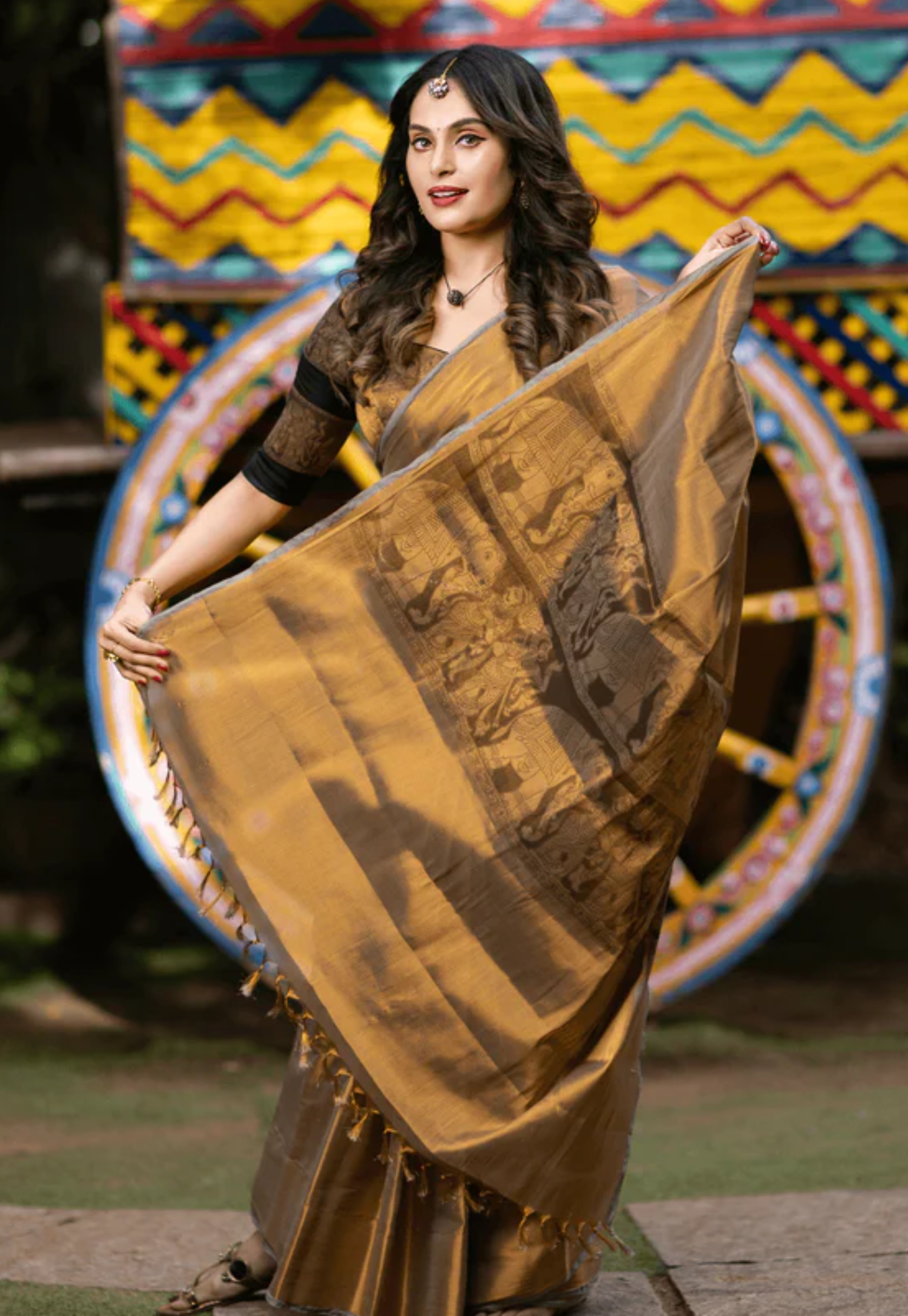 Shrutika (Saree + Printed Blouse Piece)