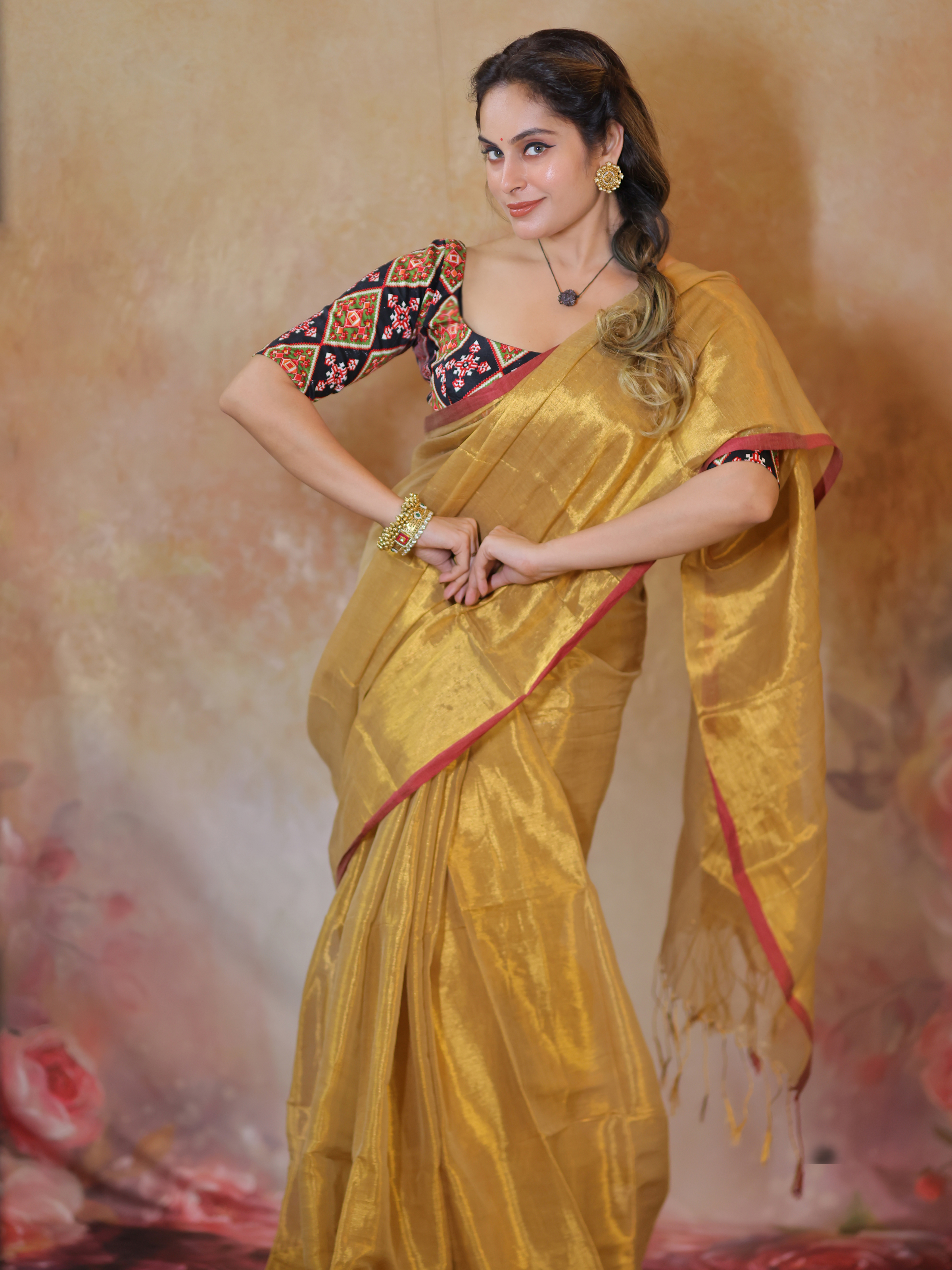 Swarna Pankh (Tissue Mul Saree)