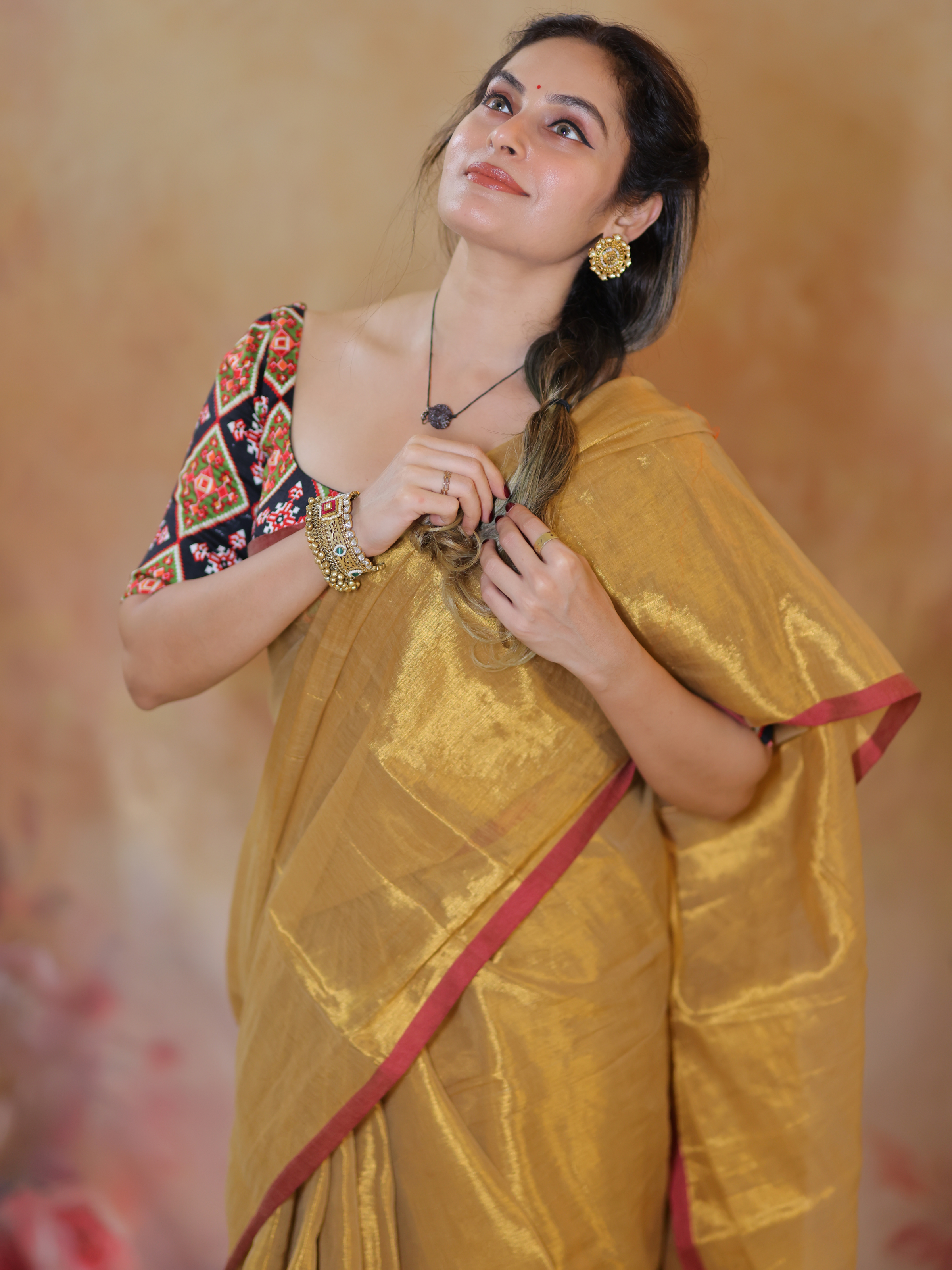 Swarna Pankh (Tissue Mul Saree)