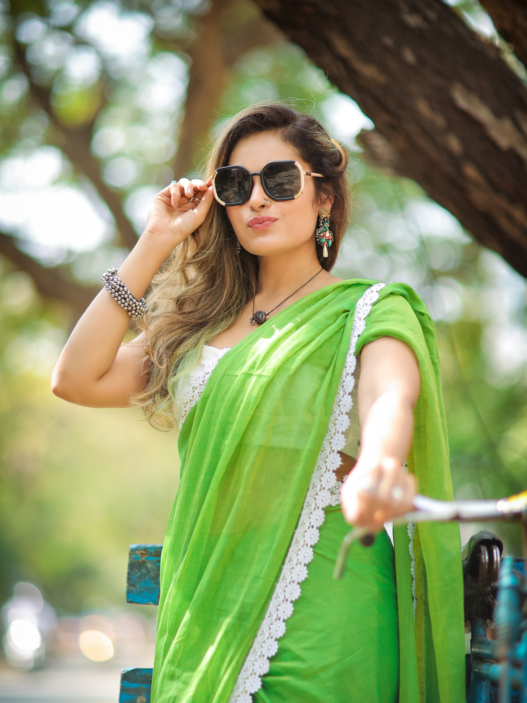 Minty Lace (Pure Mul Cotton Saree + Unstitched Blouse Piece)