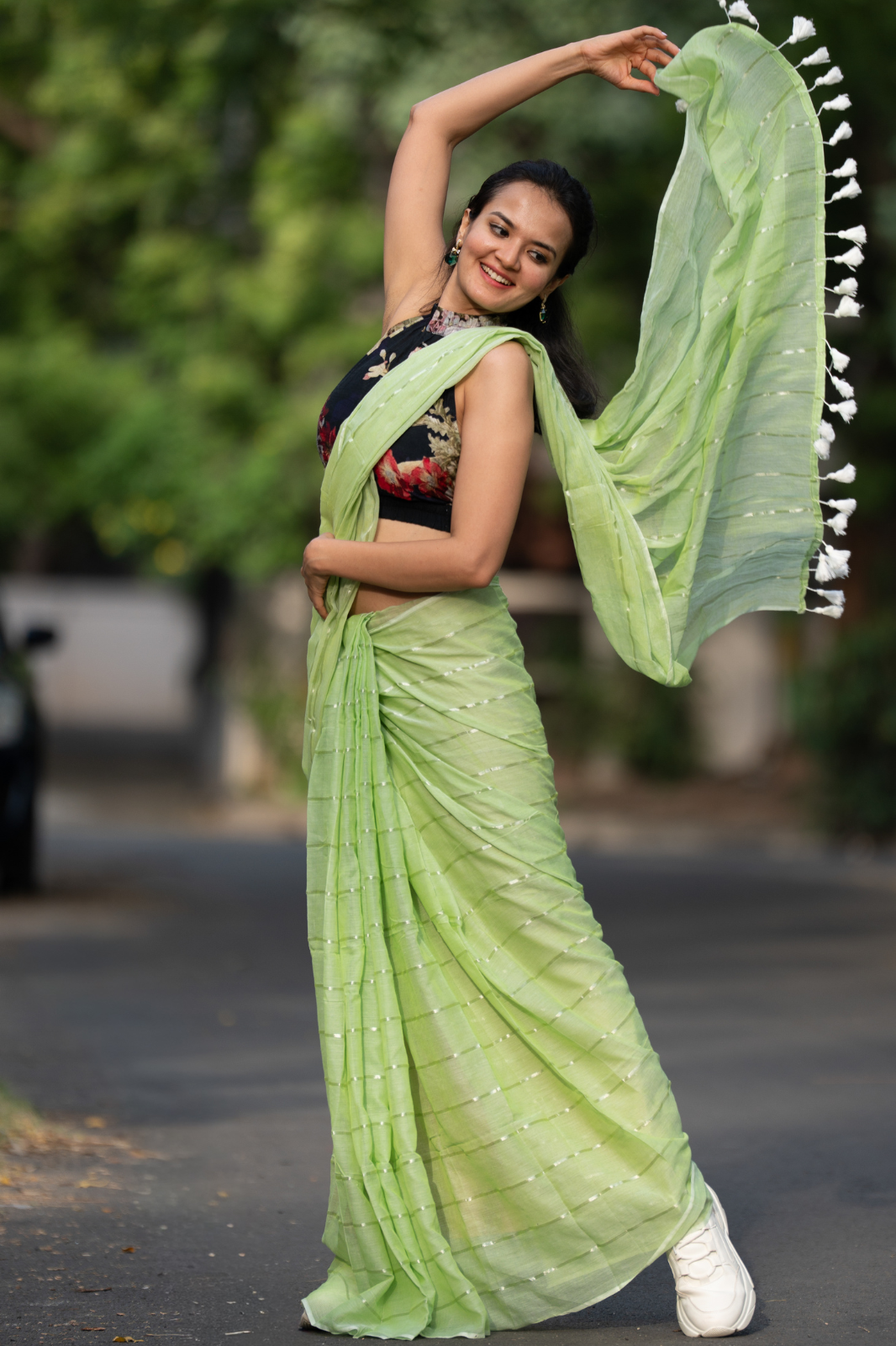 The Verdant Muse (Mul Mul Cotton Saree)