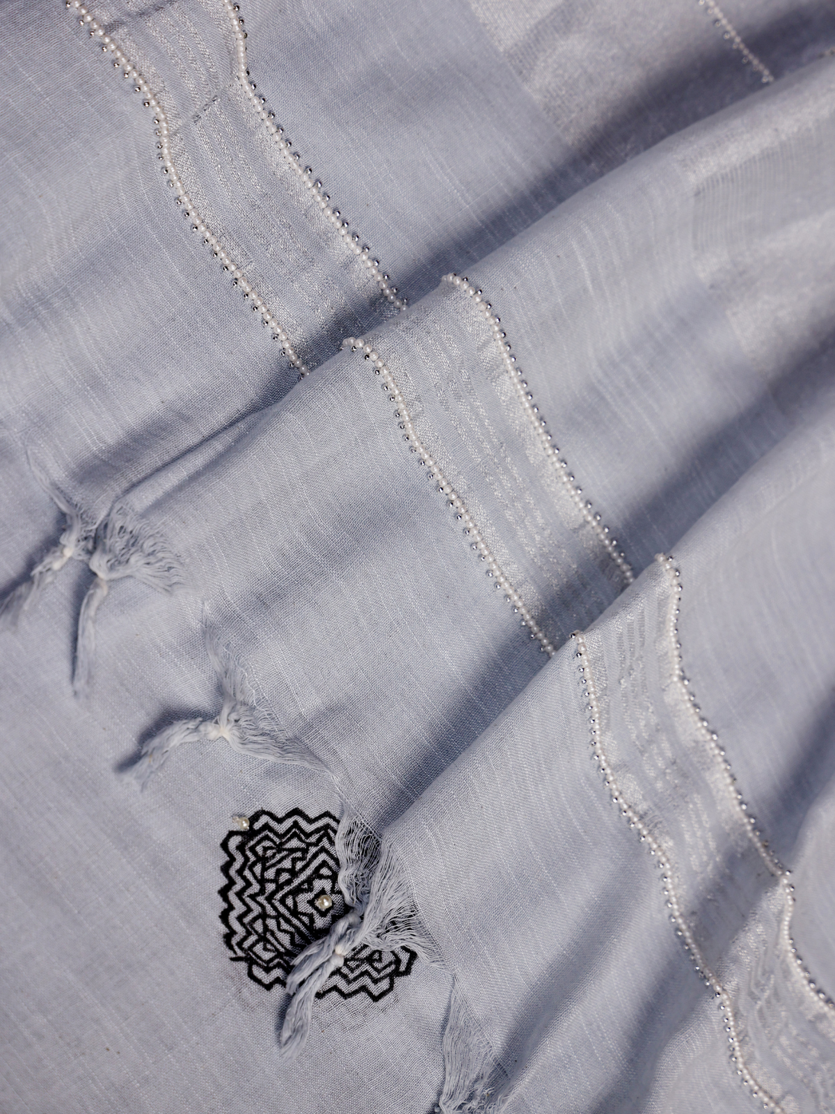 Pearled Burfis (Soft Linen Saree)