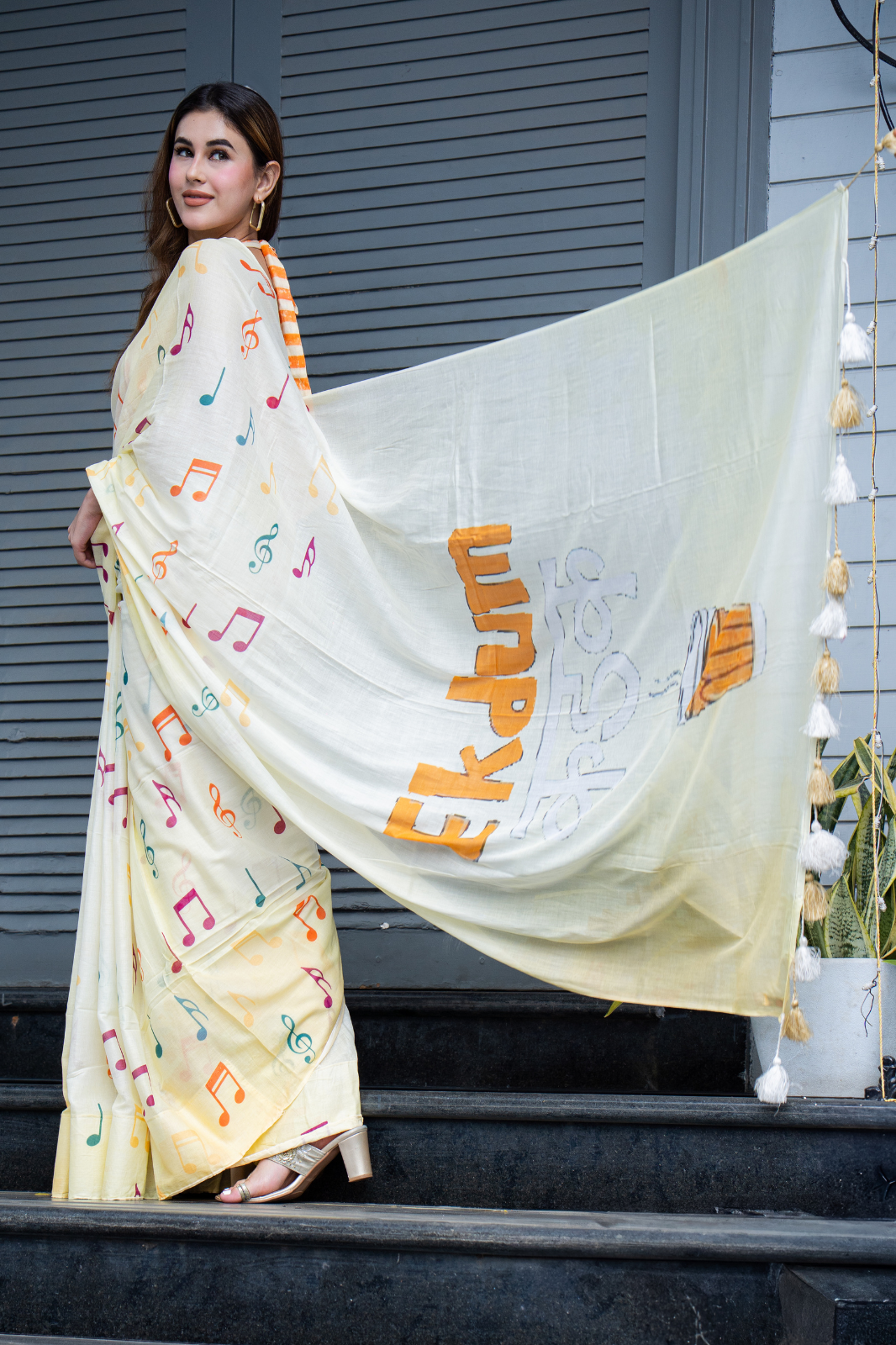 Melody Muse (Mul Cotton Saree)