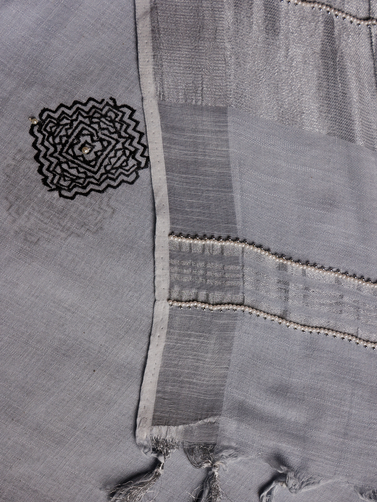 Pearled Burfis (Soft Linen Saree)