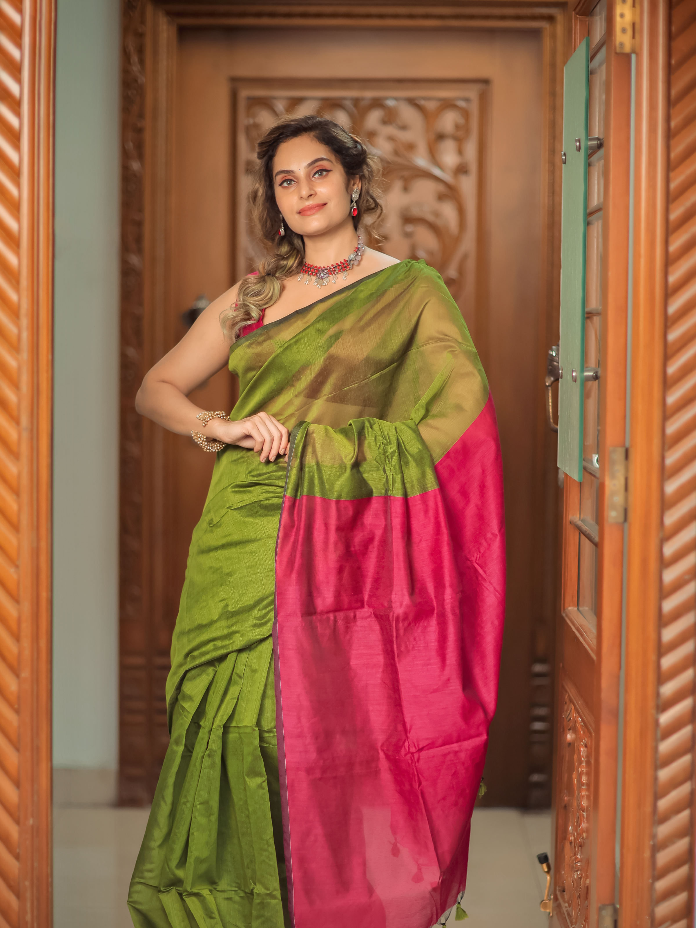 Rang De (Handwoven Cotton And Silk Weaving Saree + Unstitched Blouse Piece)