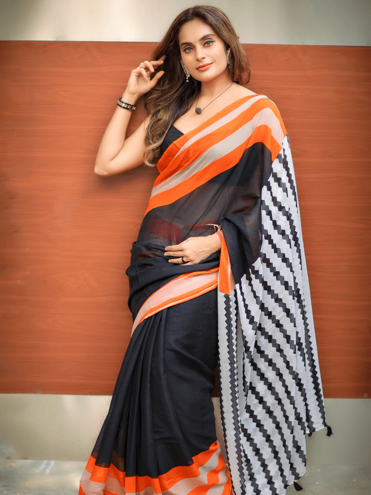 Rollercoaster Romance (Pure Mul Cotton Saree)