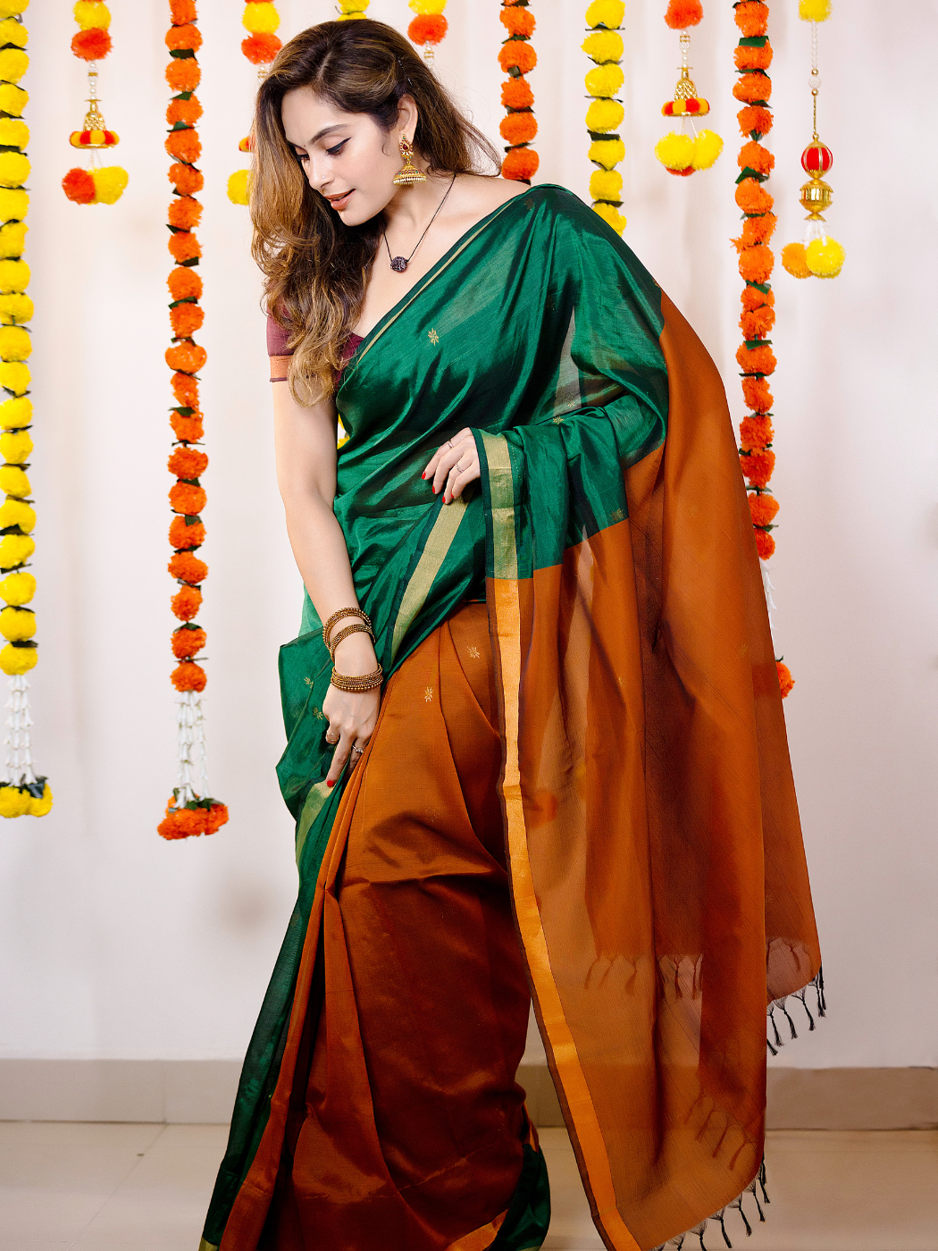 Ashirvad ( Pure Pattu Saree Handwoven + Blouse Piece)