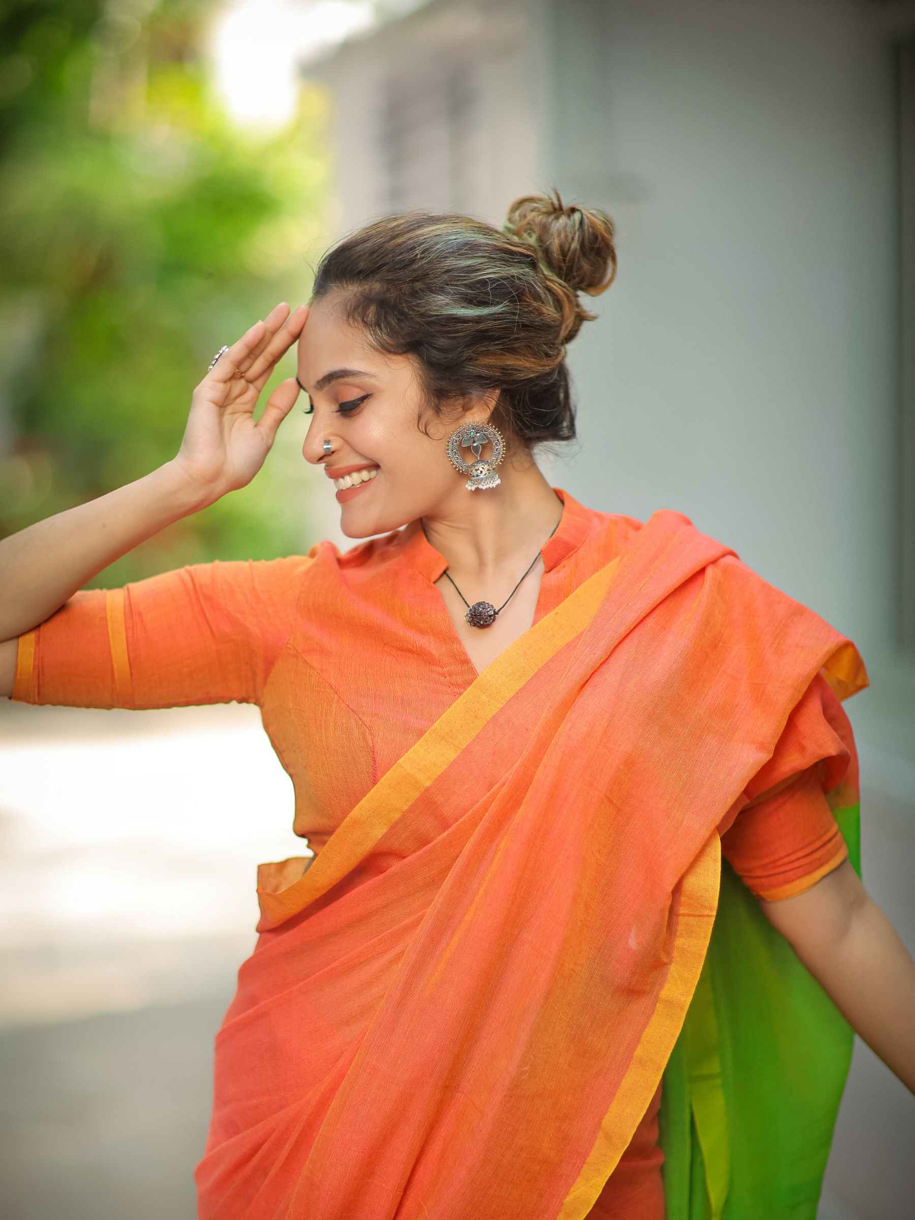 Tangerine Twist (Pure Mul Cotton Saree + Unstitched Blouse Piece)