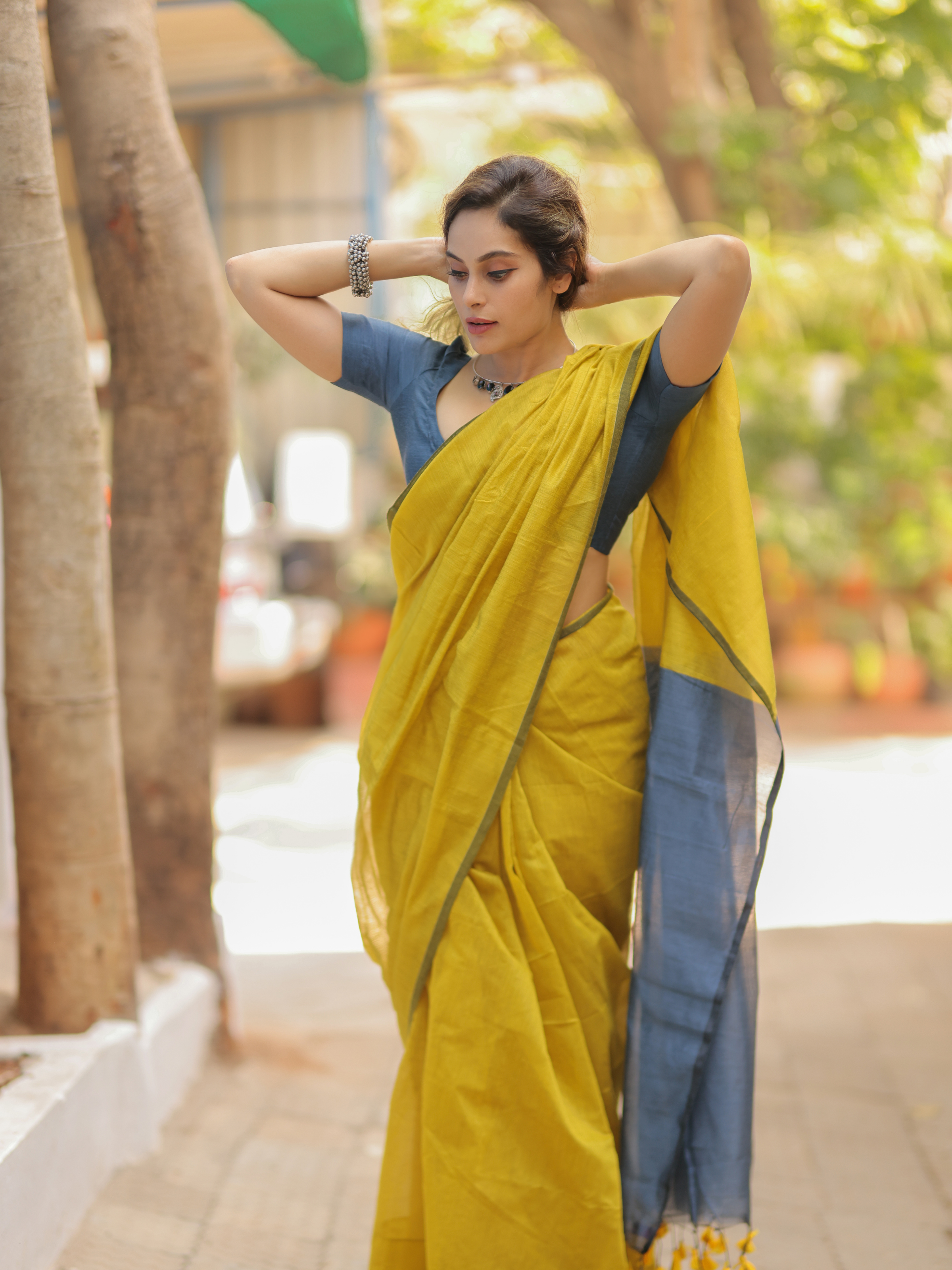 Handloom Banarasi Sarees Online - Buy Pure Banarasi Silk Saris - Sacred  Weaves