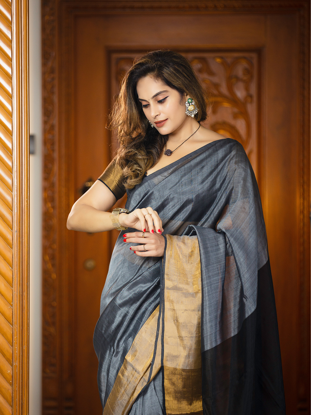 Slate Grey Plain Viscose Uppada Silk Saree With Sequins Lace Border –  Fabcurate