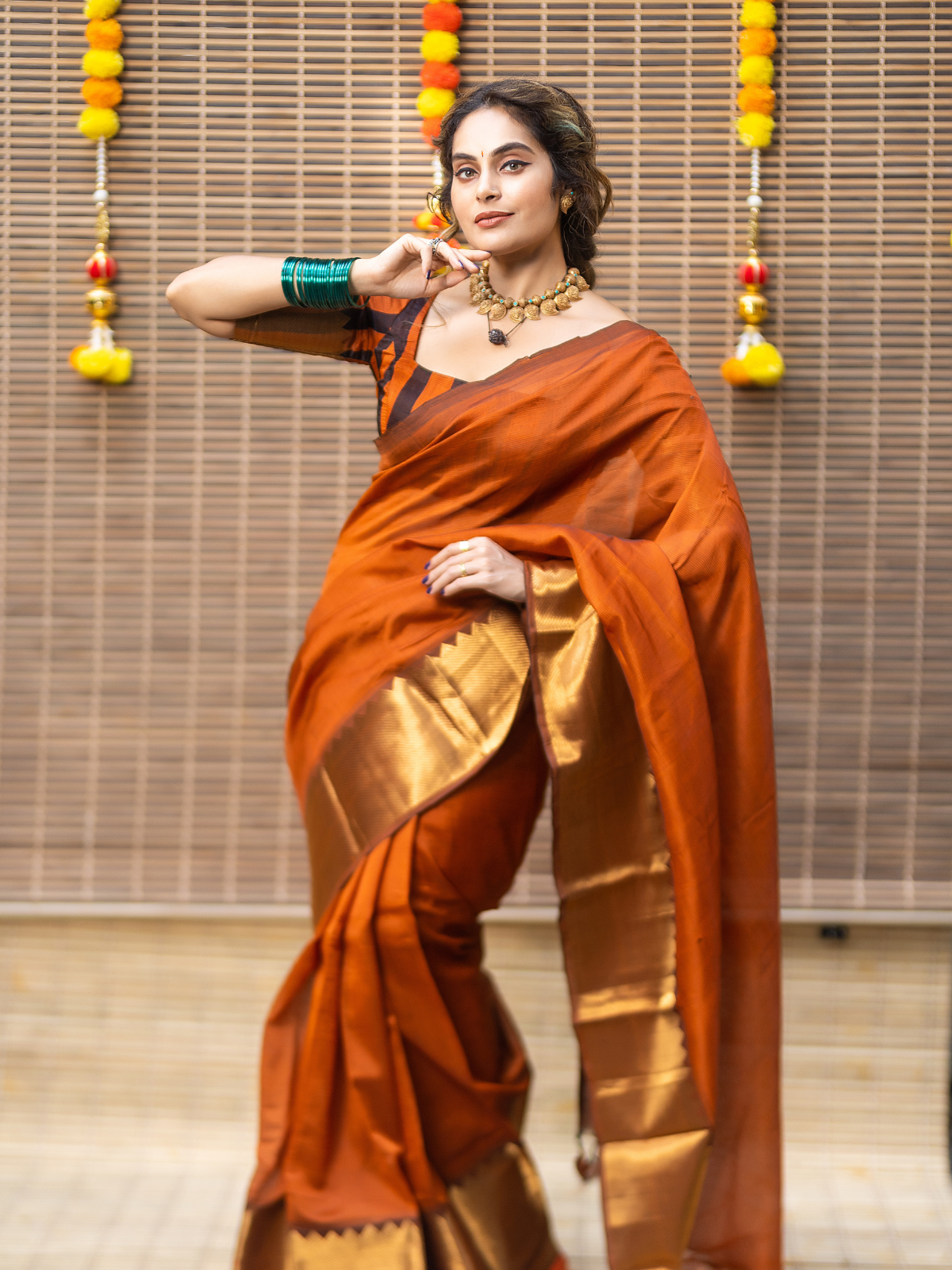 Janaki (Handwoven Silk Cotton Saree + Running Blouse Fabric)