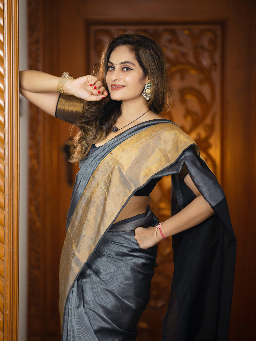 Ishika (Handwoven Silk Cotton Saree + Blouse Piece)