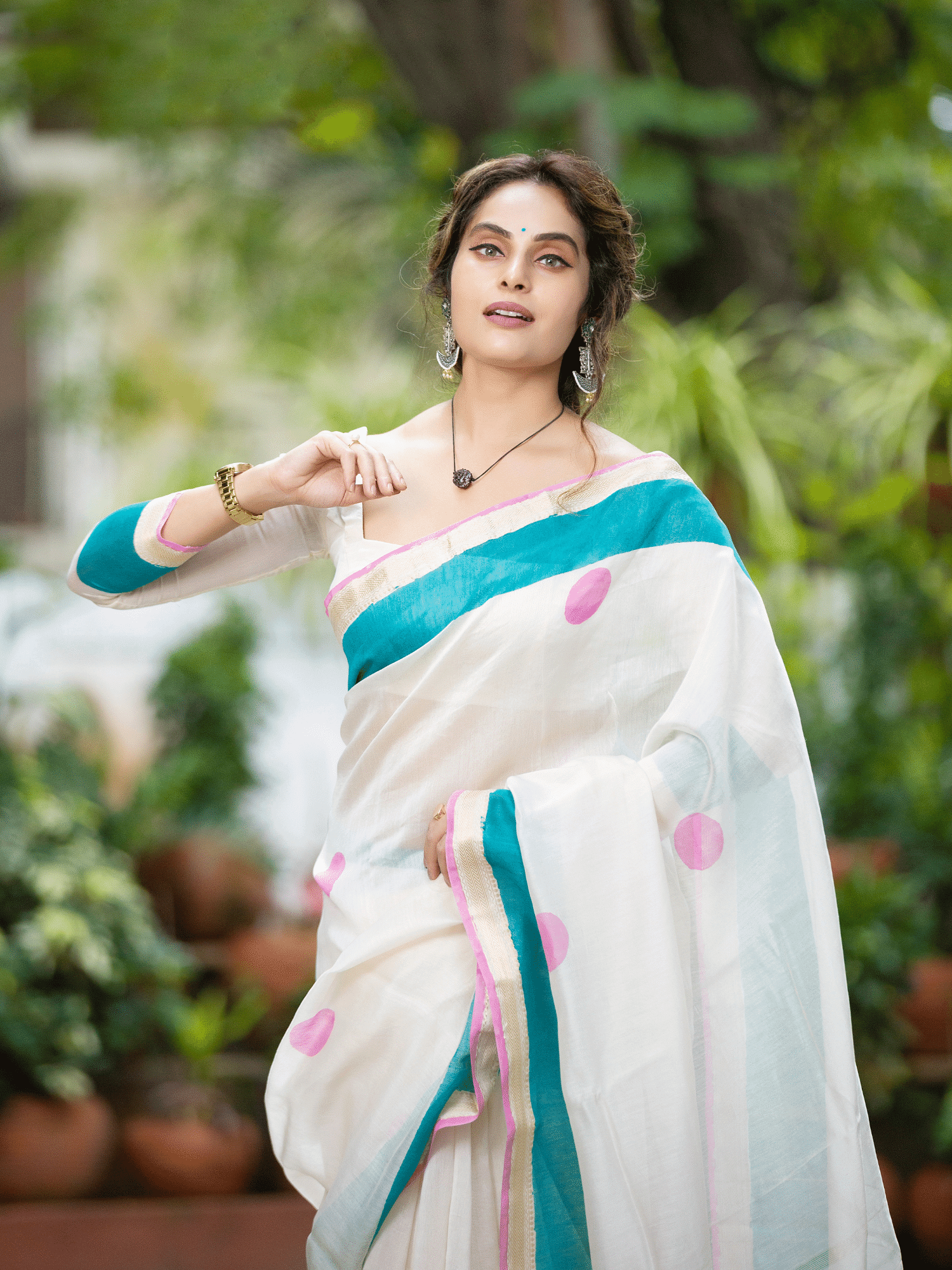 Stargazer (Saree + Unstitched Blouse Piece)