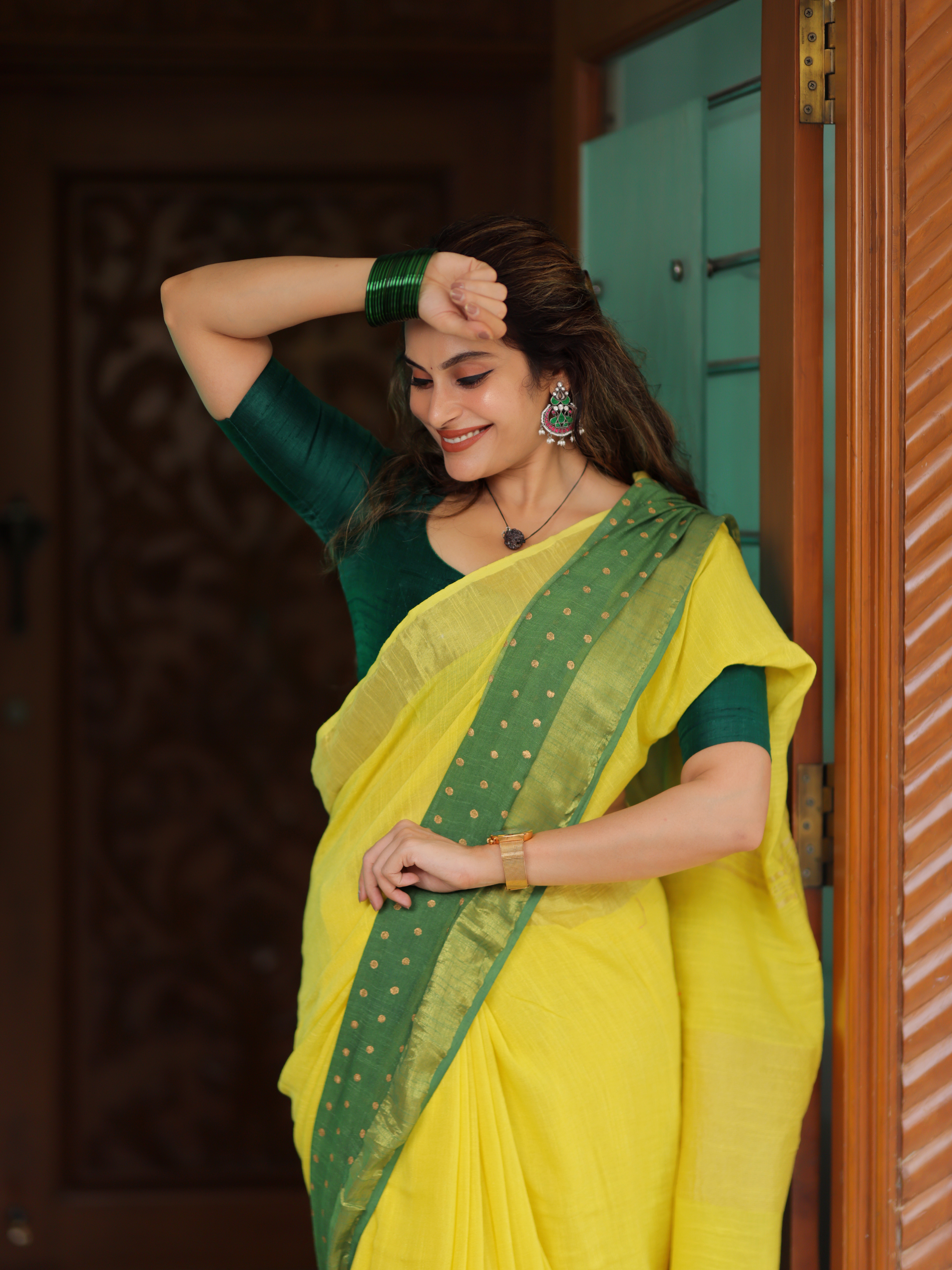 Badami Lassi (Saree + Unstitched Blouse Piece)