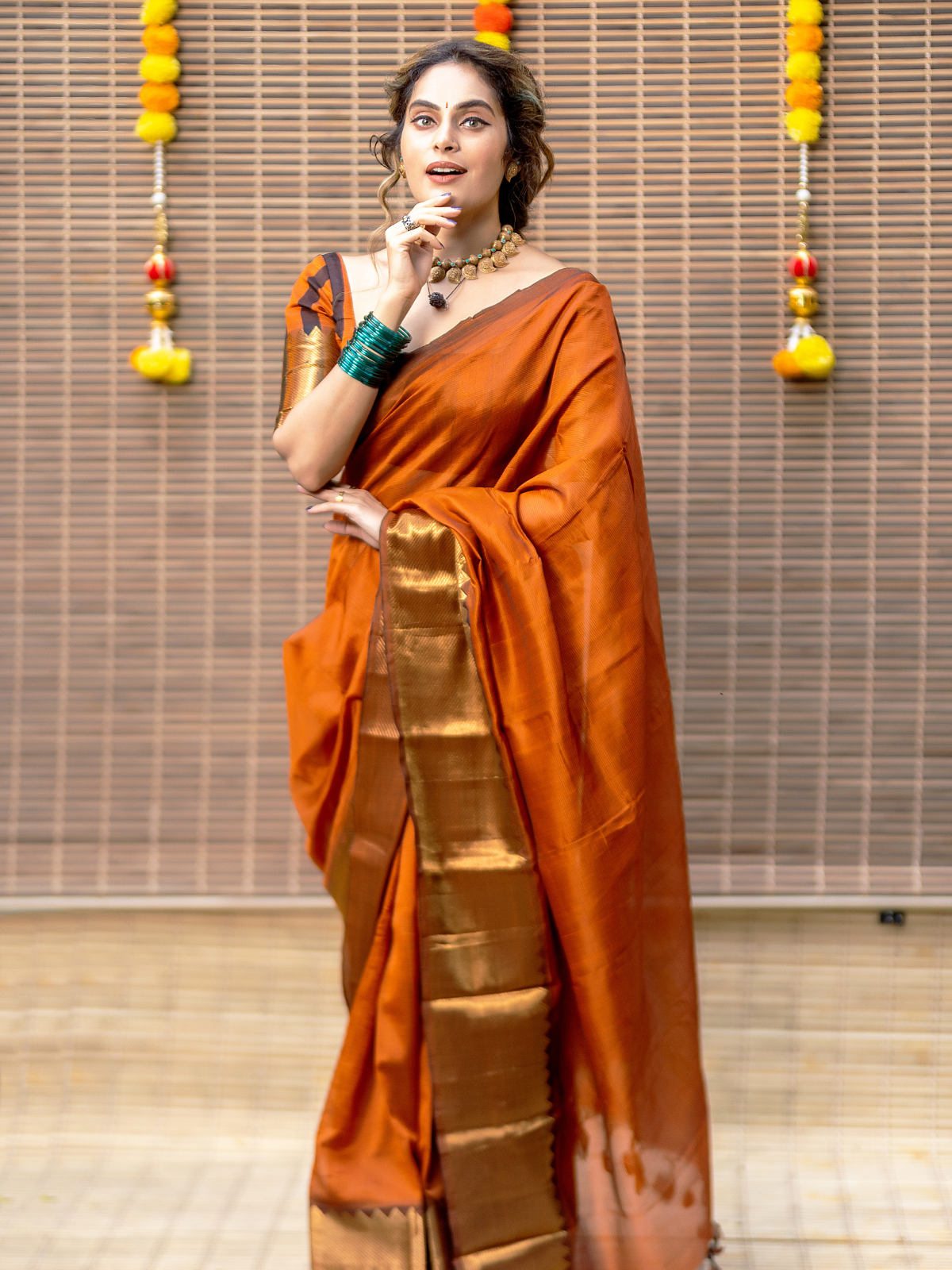 Janaki (Handwoven Silk Cotton Saree + Running Blouse Fabric)