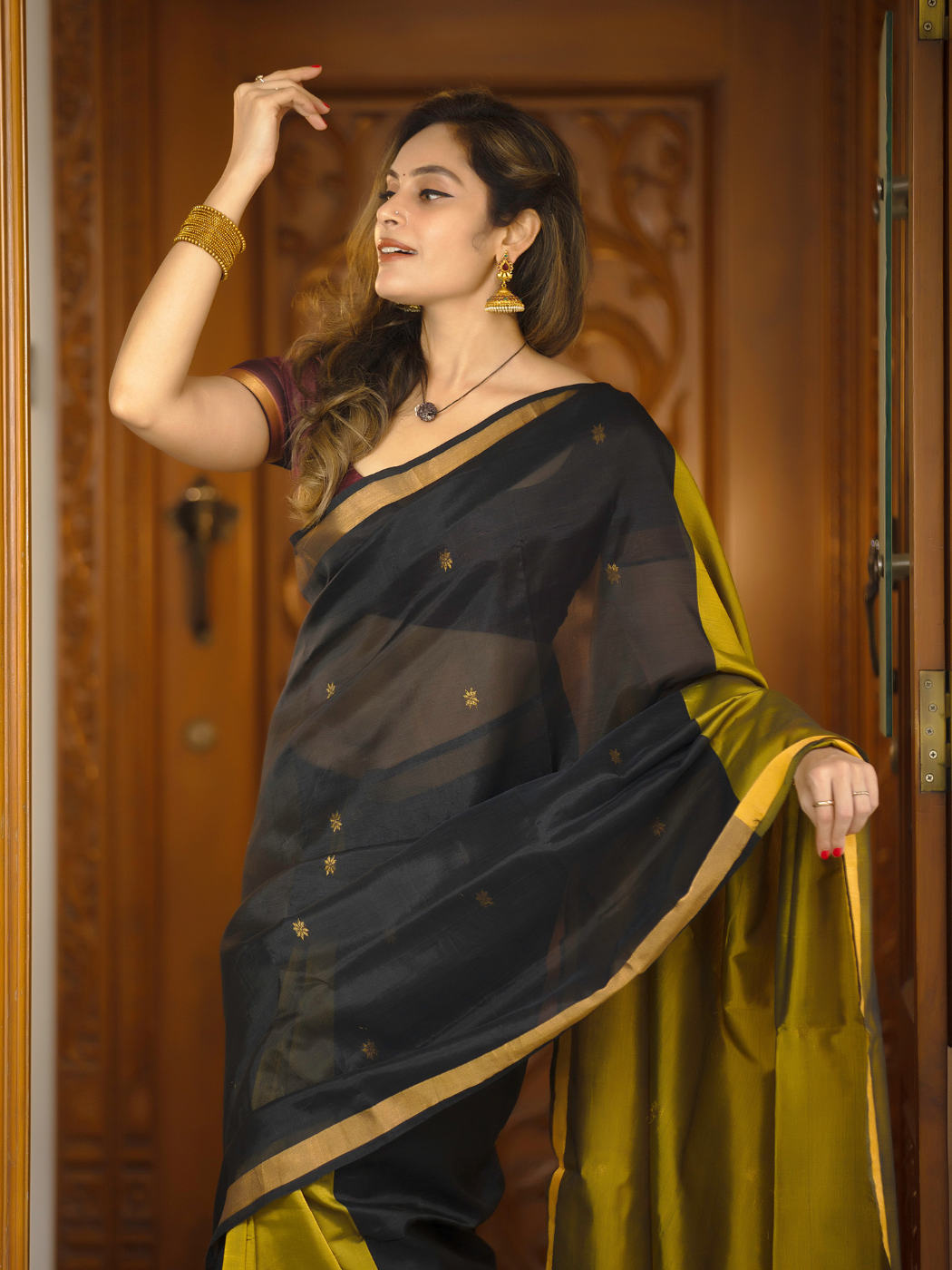 Tarini ( Pure Pattu Saree Handwoven + Blouse Piece)