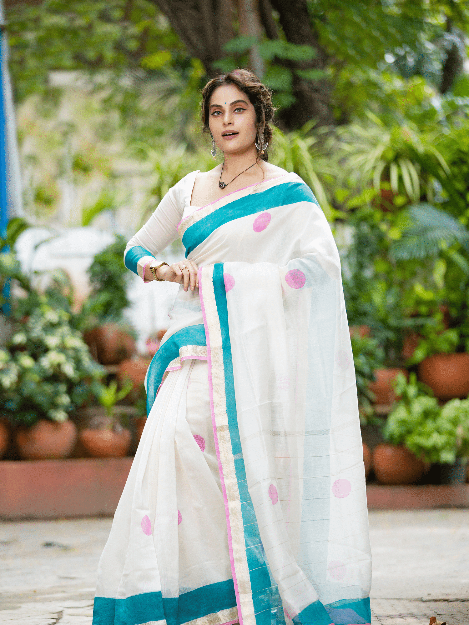 Stargazer (Saree + Unstitched Blouse Piece)