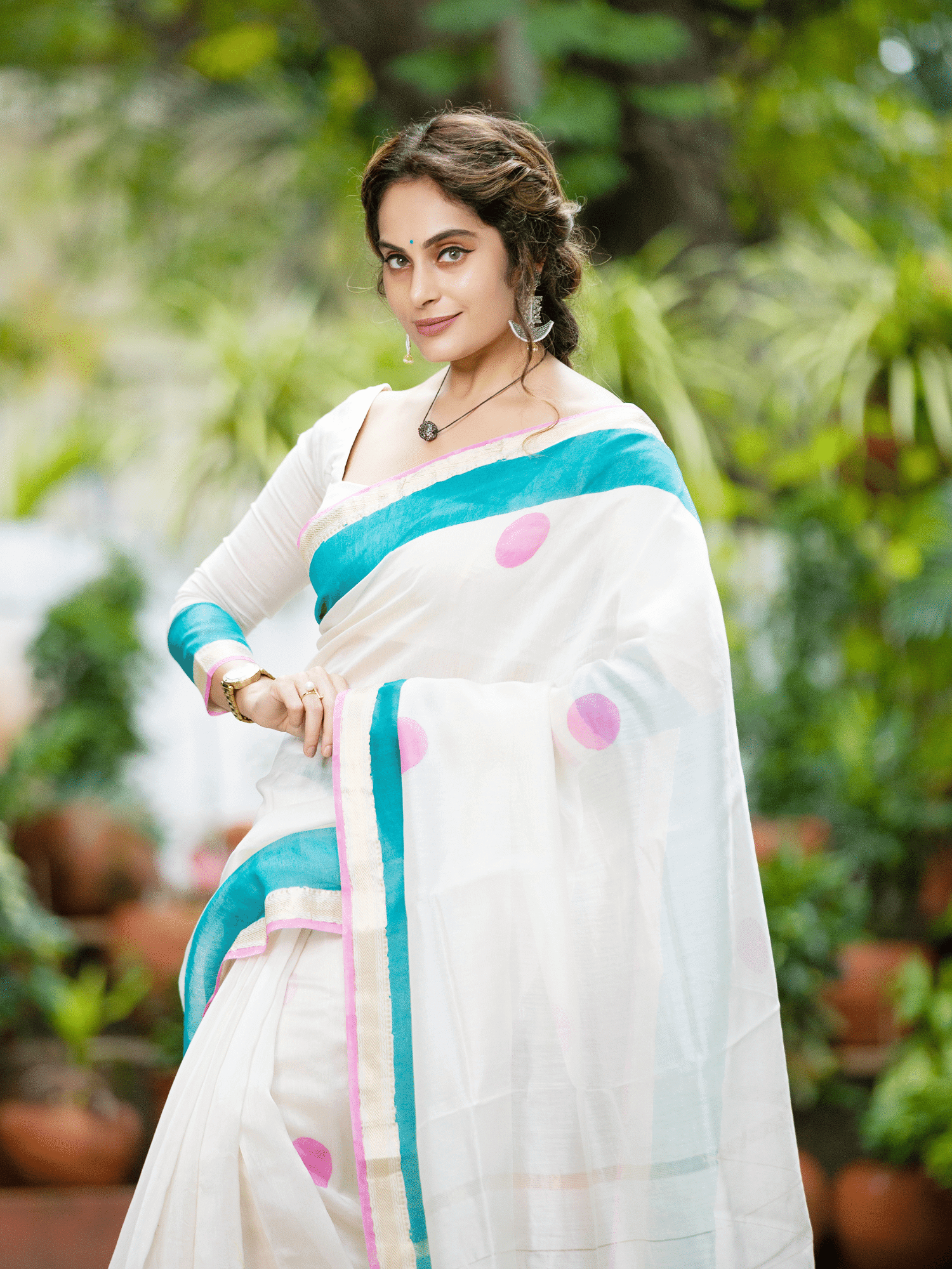 Stargazer (Saree + Unstitched Blouse Piece)