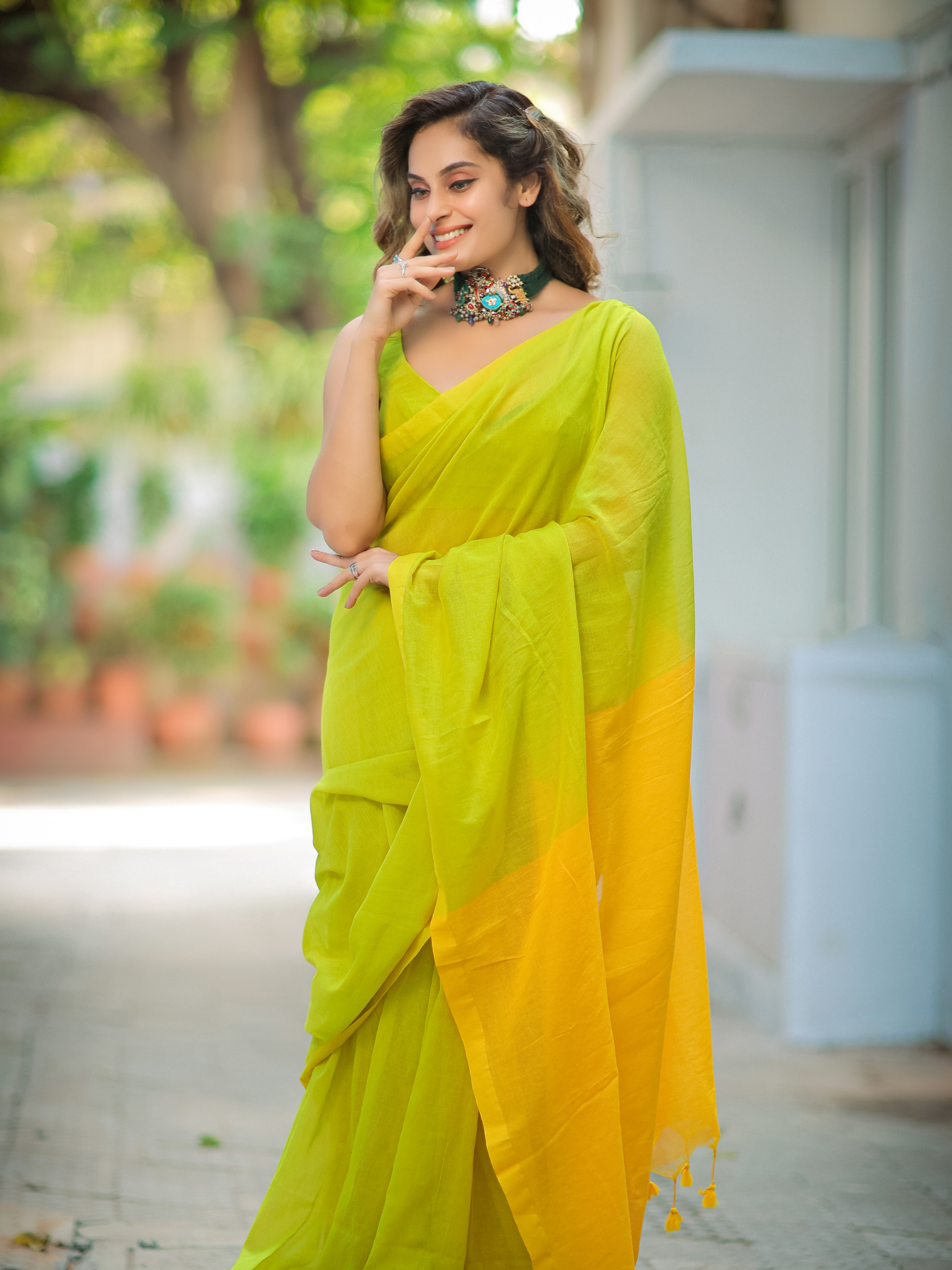 Basanti (Pure Mul Cotton Saree + Unstitched Blouse Piece)