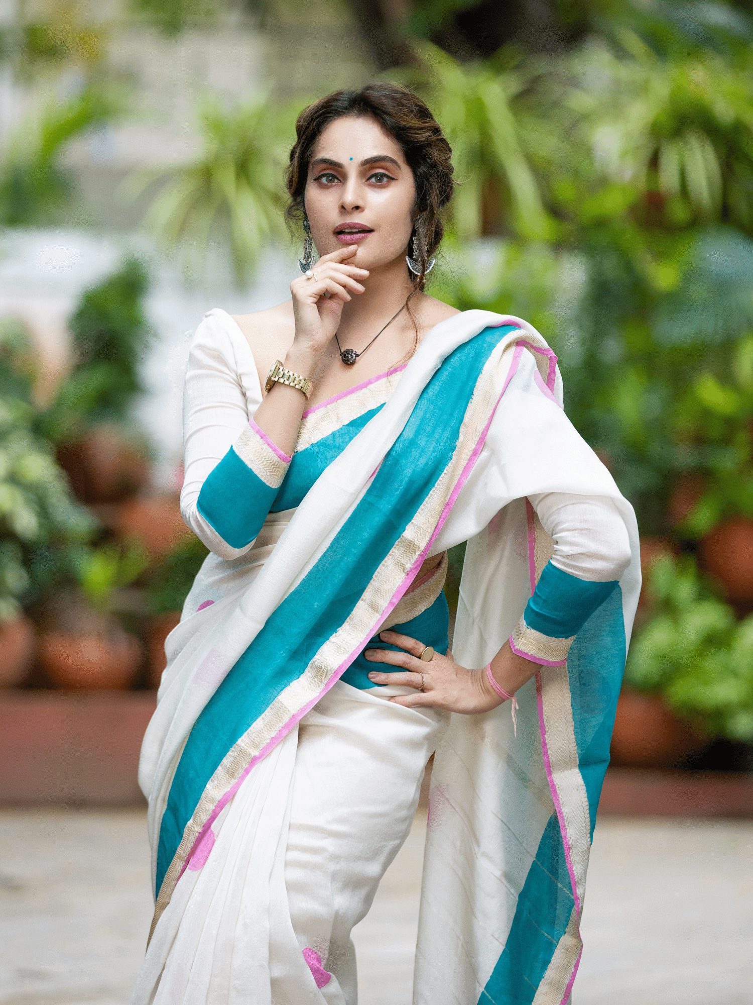 Stargazer (Saree + Unstitched Blouse Piece)