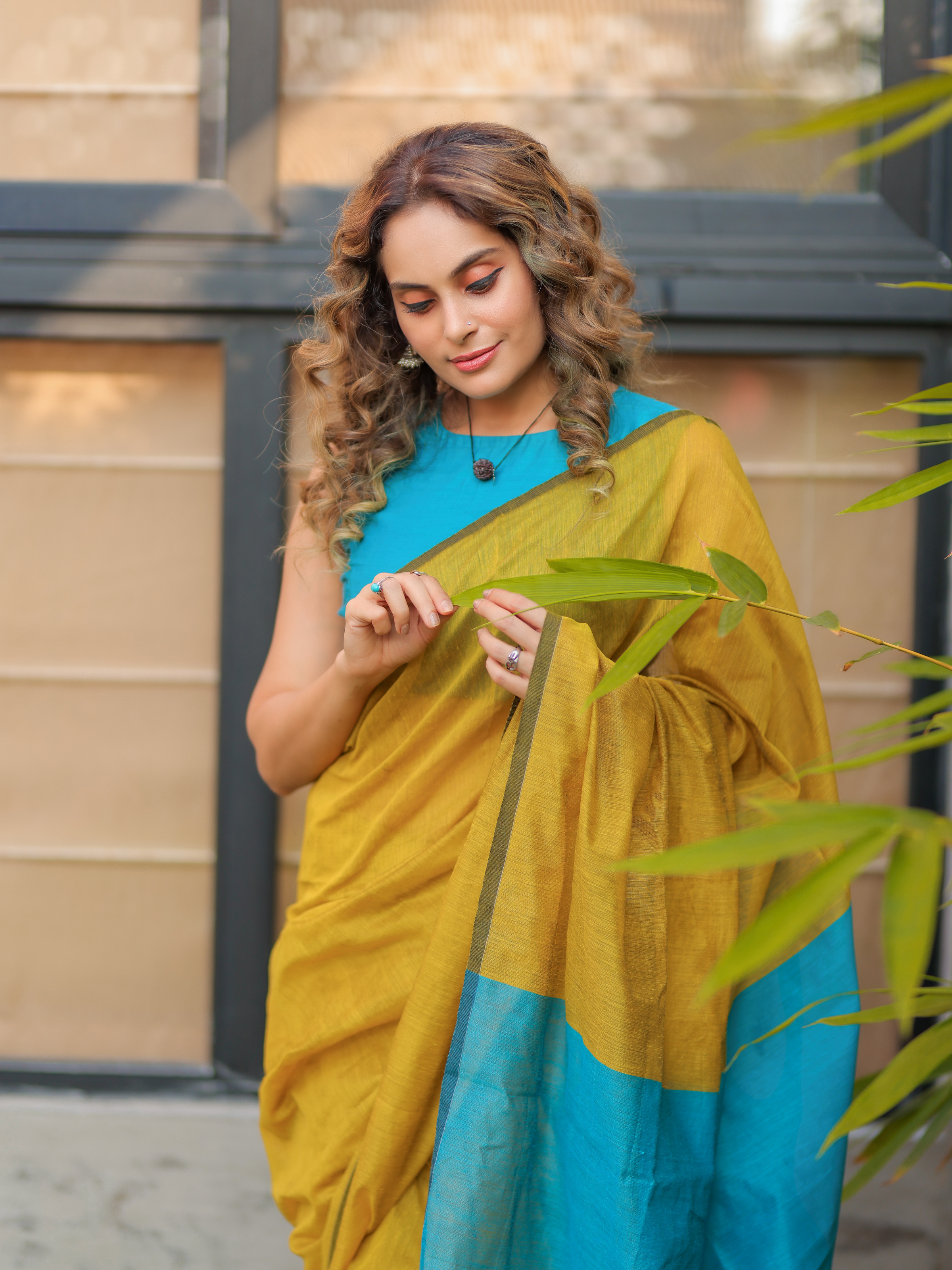 Thandai (Handwoven Cotton And Silk Weaving Saree + Unstitched Blouse Piece)