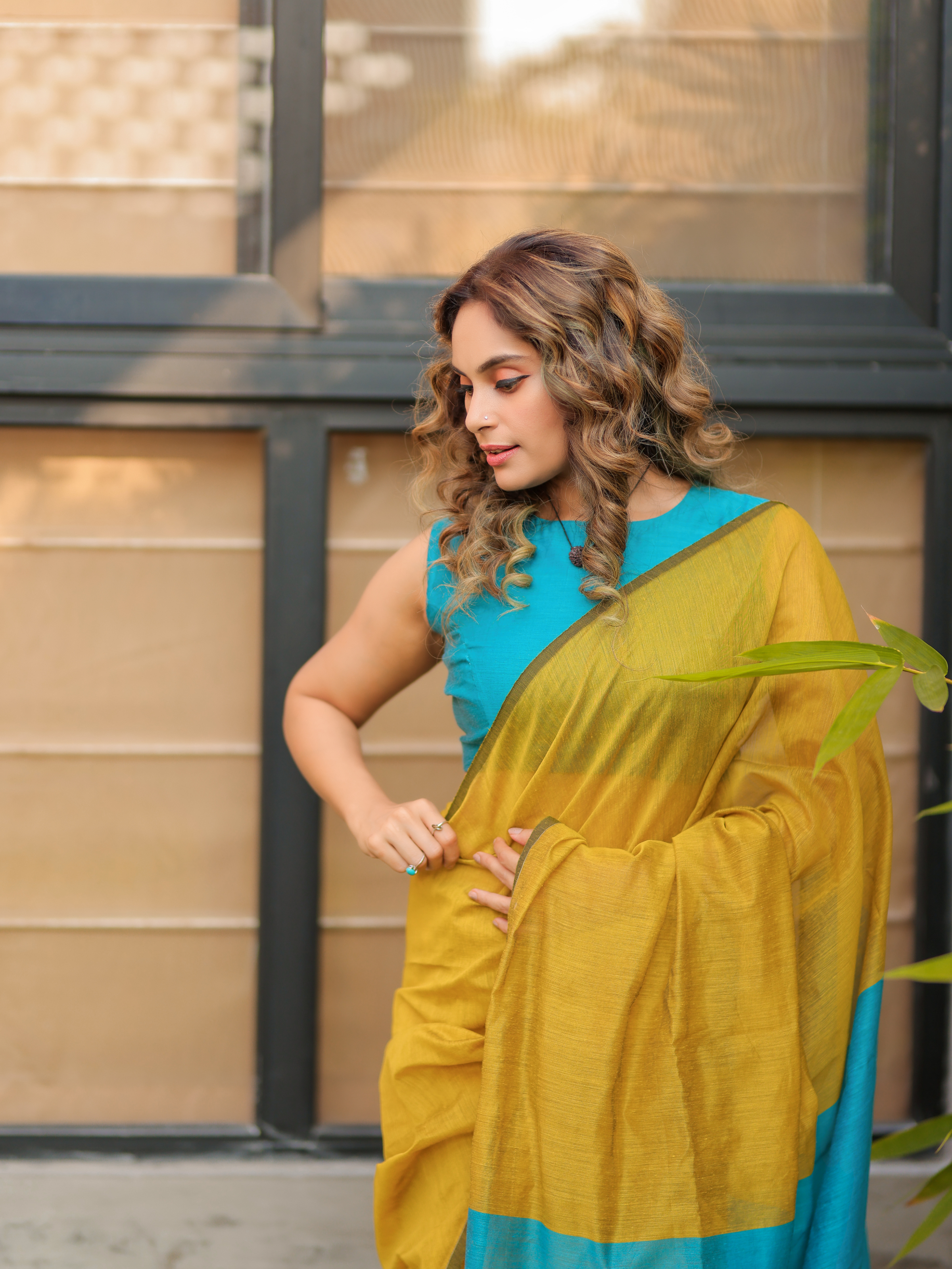 Thandai (Handwoven Cotton And Silk Weaving Saree + Unstitched Blouse Piece)