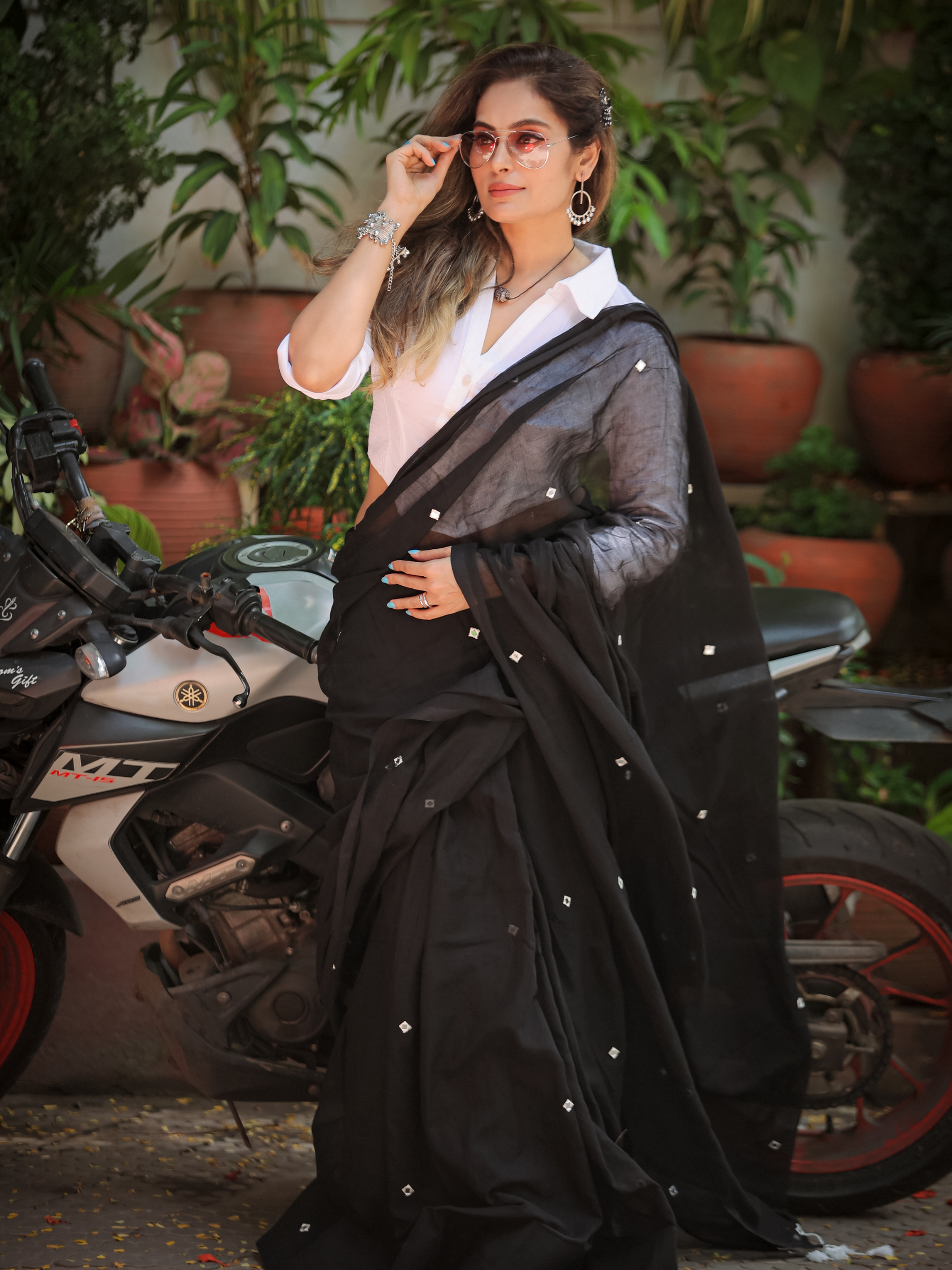 Vivacious Bijli (Pure Mul Cotton Saree)