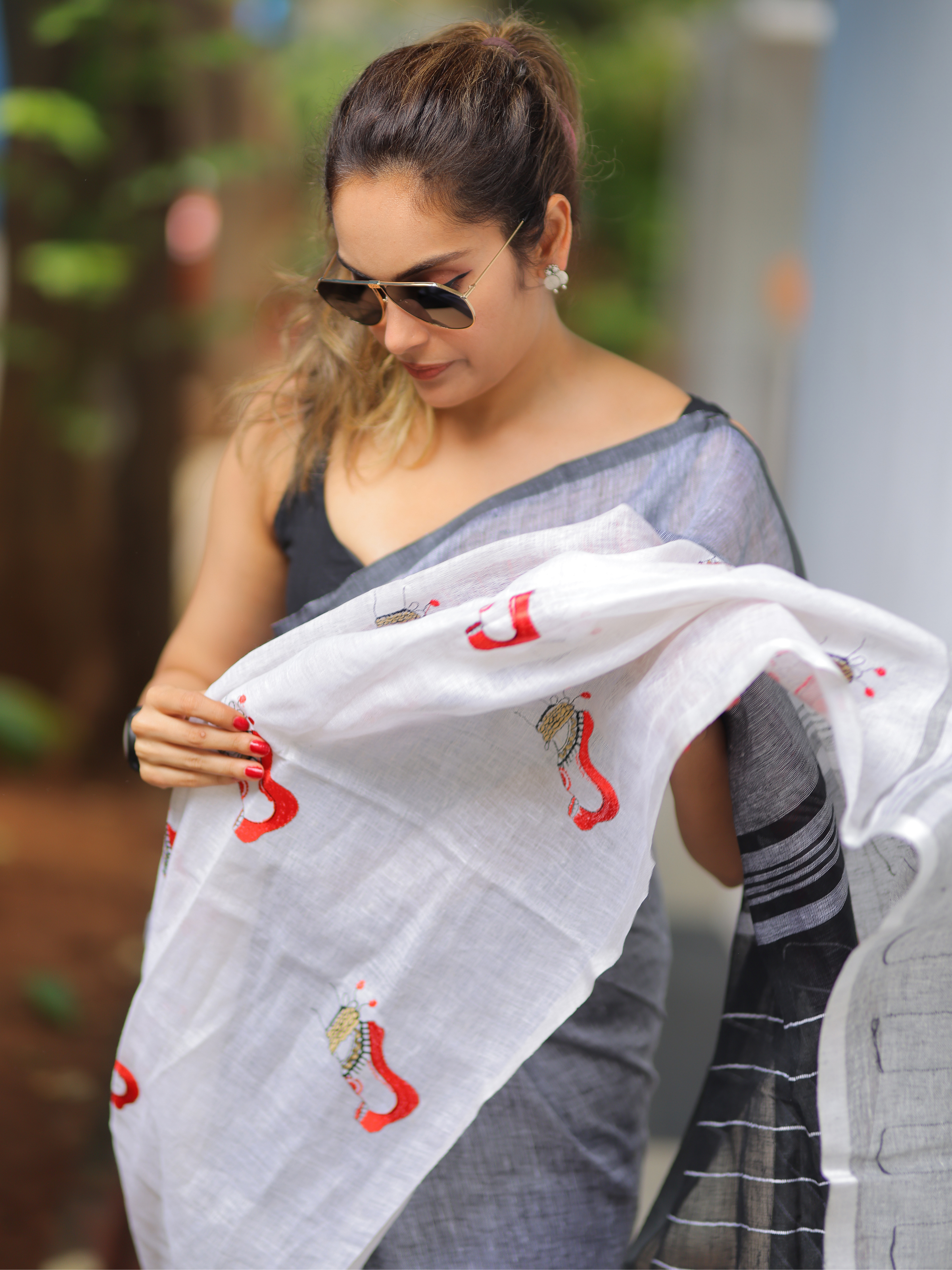 Pistachio & Cranberry Nougat (Linen Saree + Unstitched Blouse Piece)