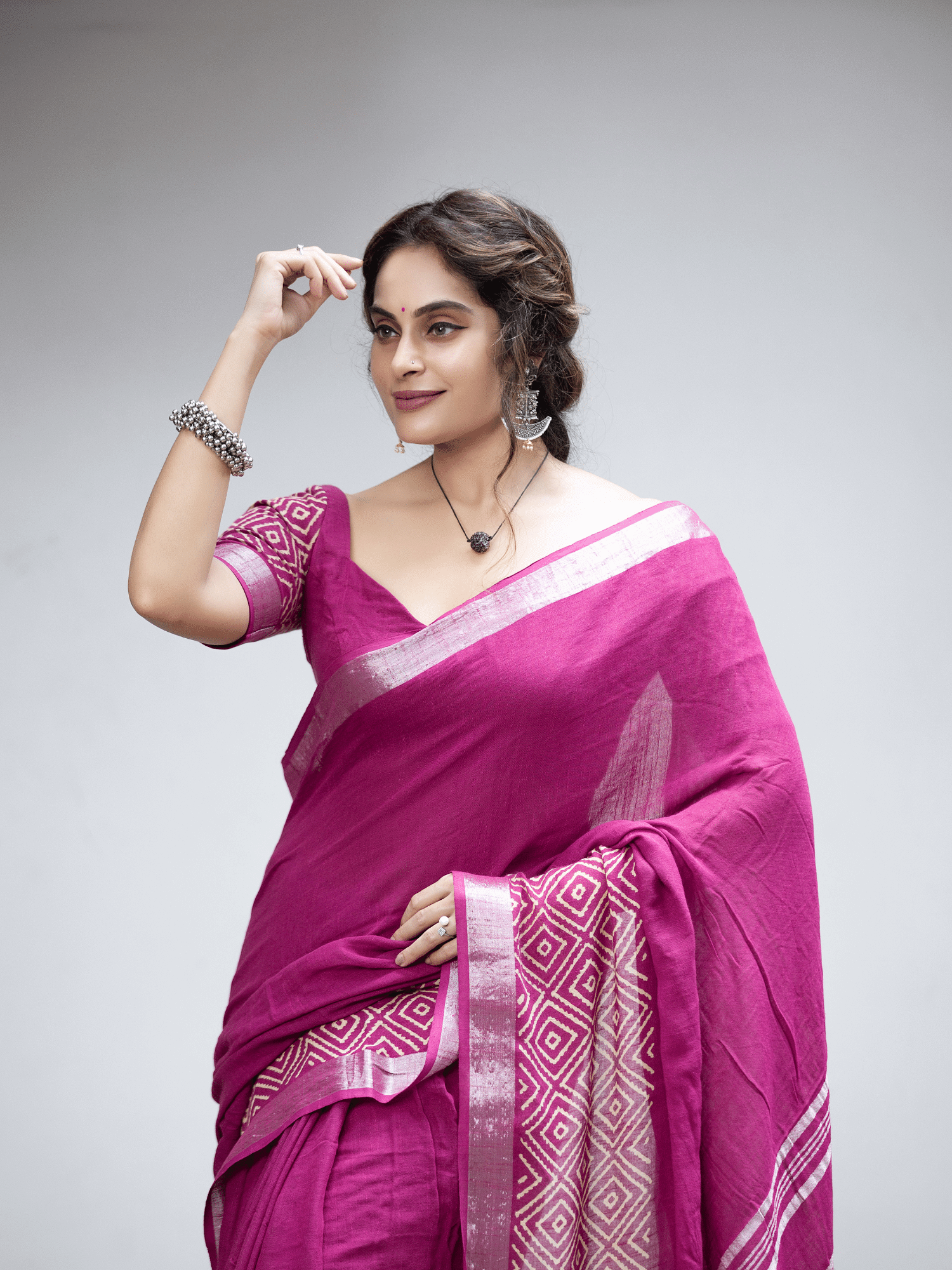 fcity.in - Pink Banarasi Silk Saree With Contrast Blouse And Pallu / Trendy