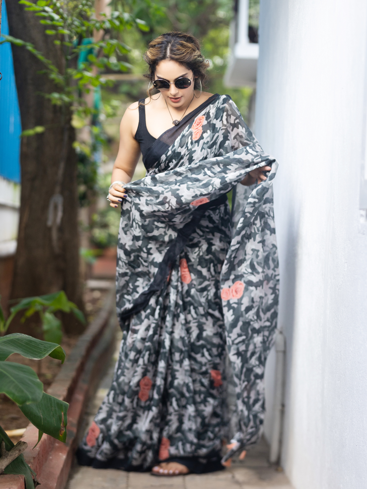 Guns n Roses (Pure Mul Cotton Saree)