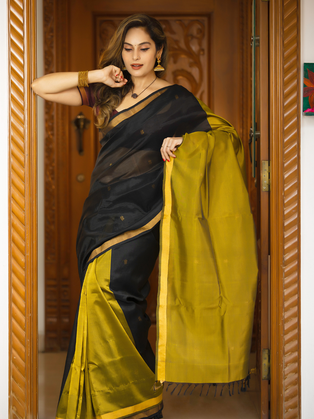 Tarini ( Pure Pattu Saree Handwoven + Blouse Piece)